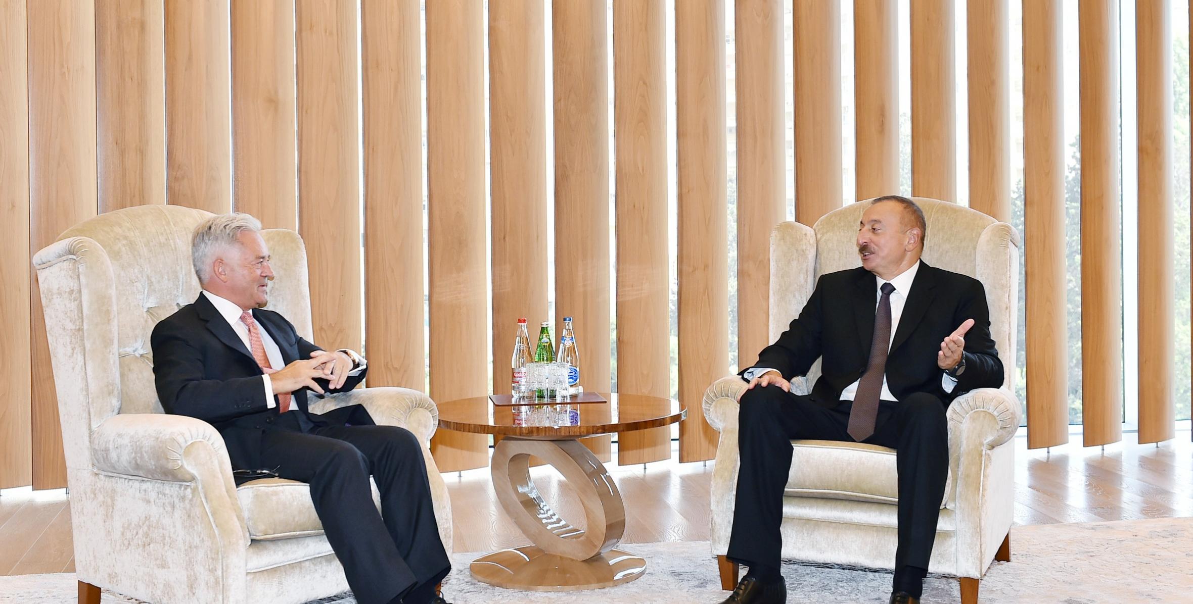 Ильхам Алиев встретился с государственным министром Великобритании