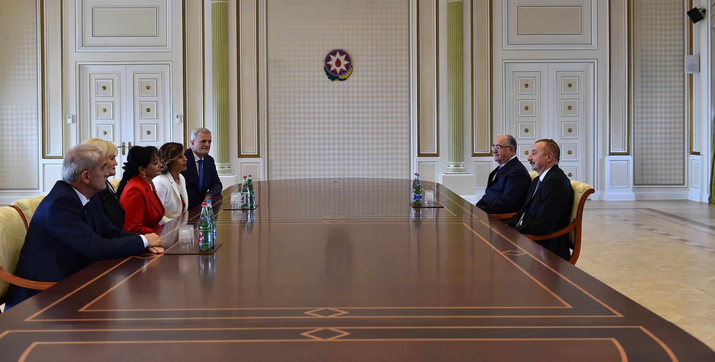 Ильхам Алиев принял делегацию во главе с председателем Верховного суда Монтенегро