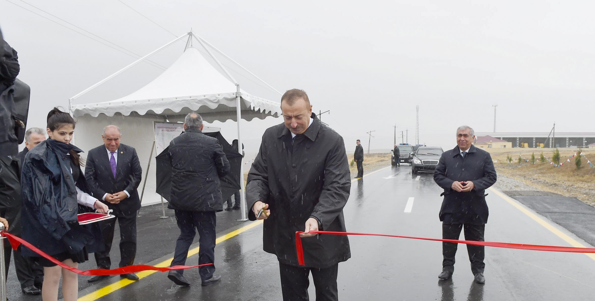 Ильхам Алиев принял участие в открытии капитально отремонтированной автомобильной дороги Текле- Сюндю- Хилмилли в Гобустанском районе