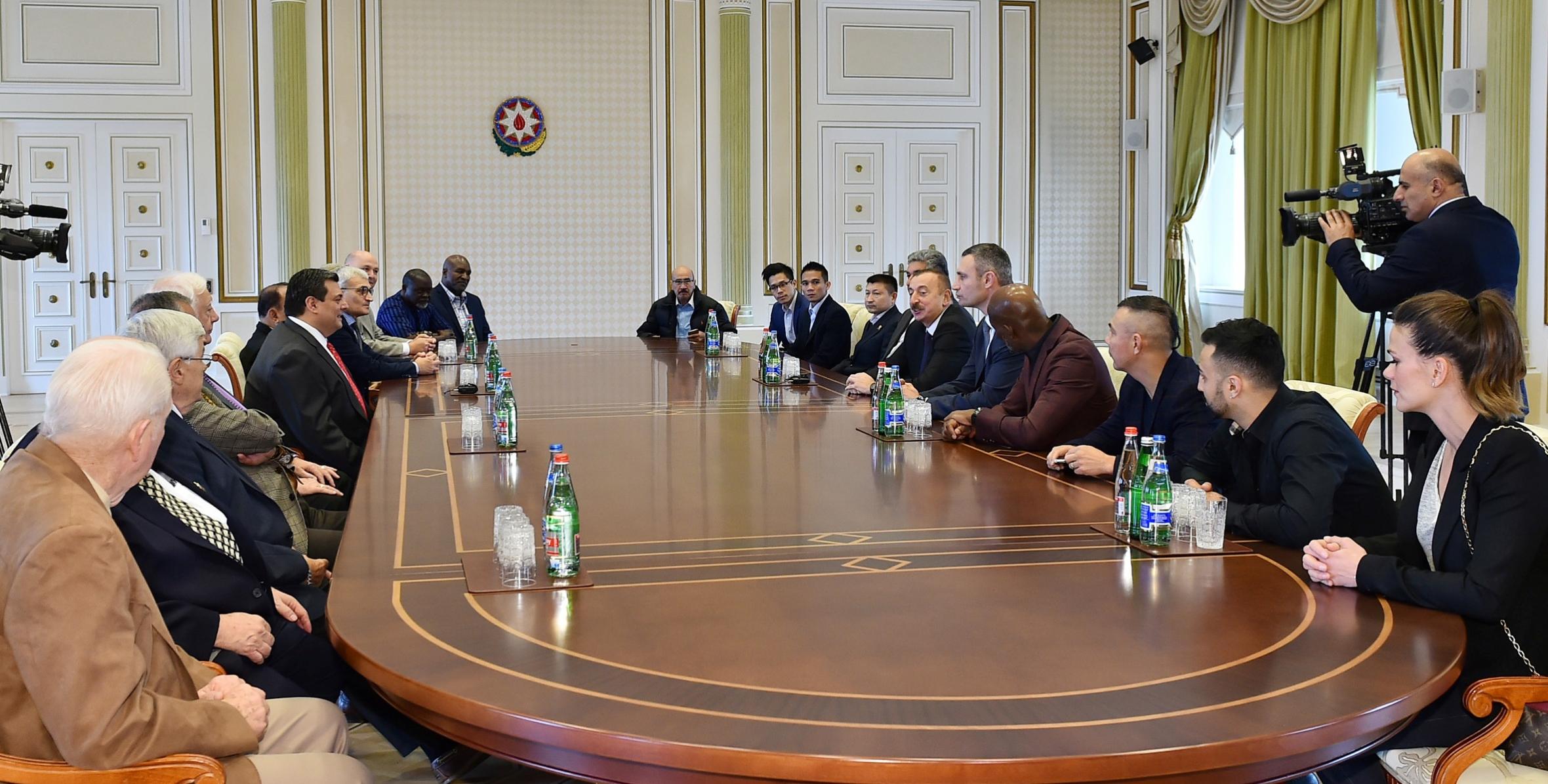Ильхам Алиев принял делегацию 55-й Конвенции Всемирного совета по боксу