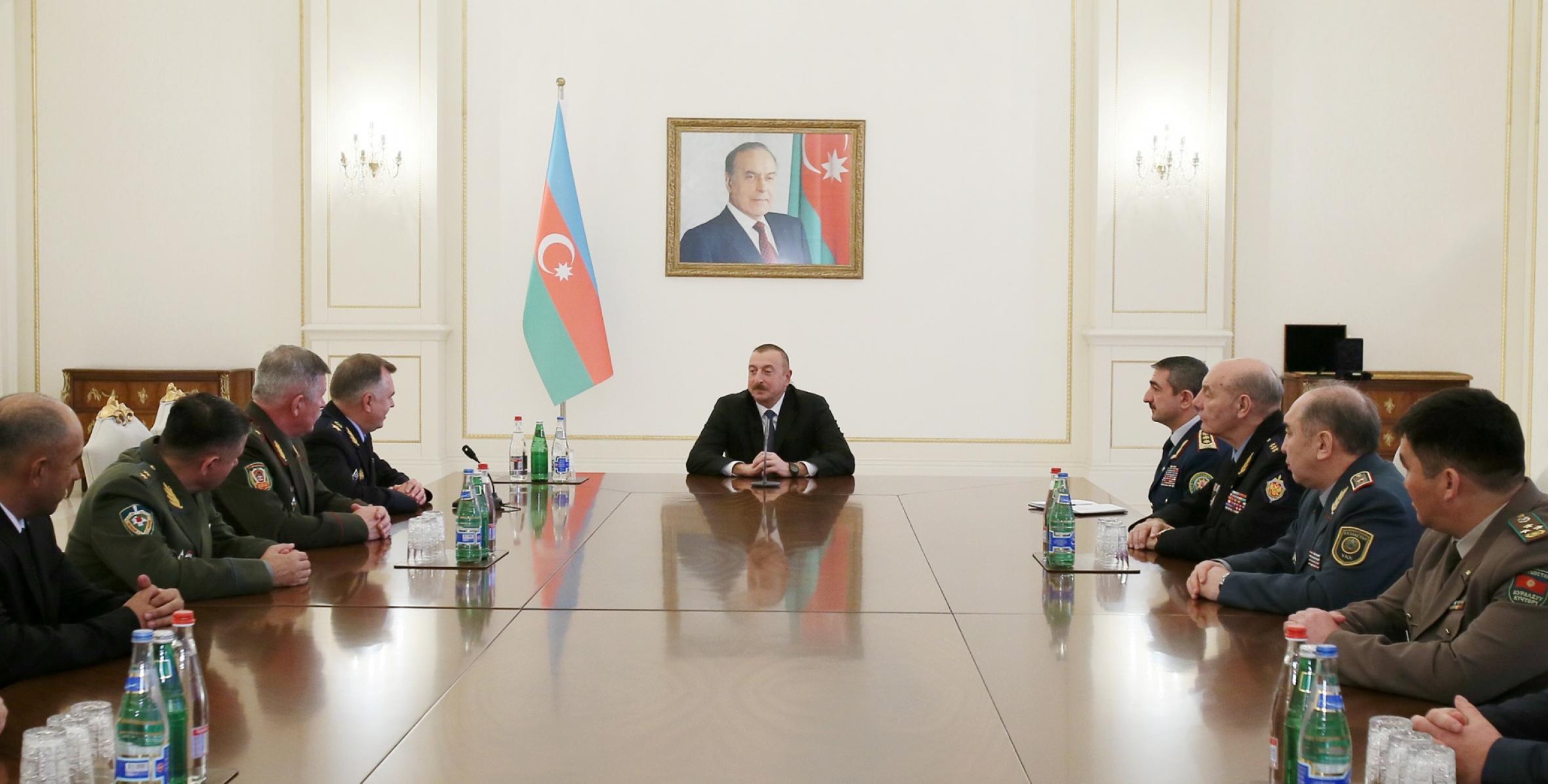 Ильхам Алиев принял участников 78-го заседания Совета командующих пограничными войсками СНГ