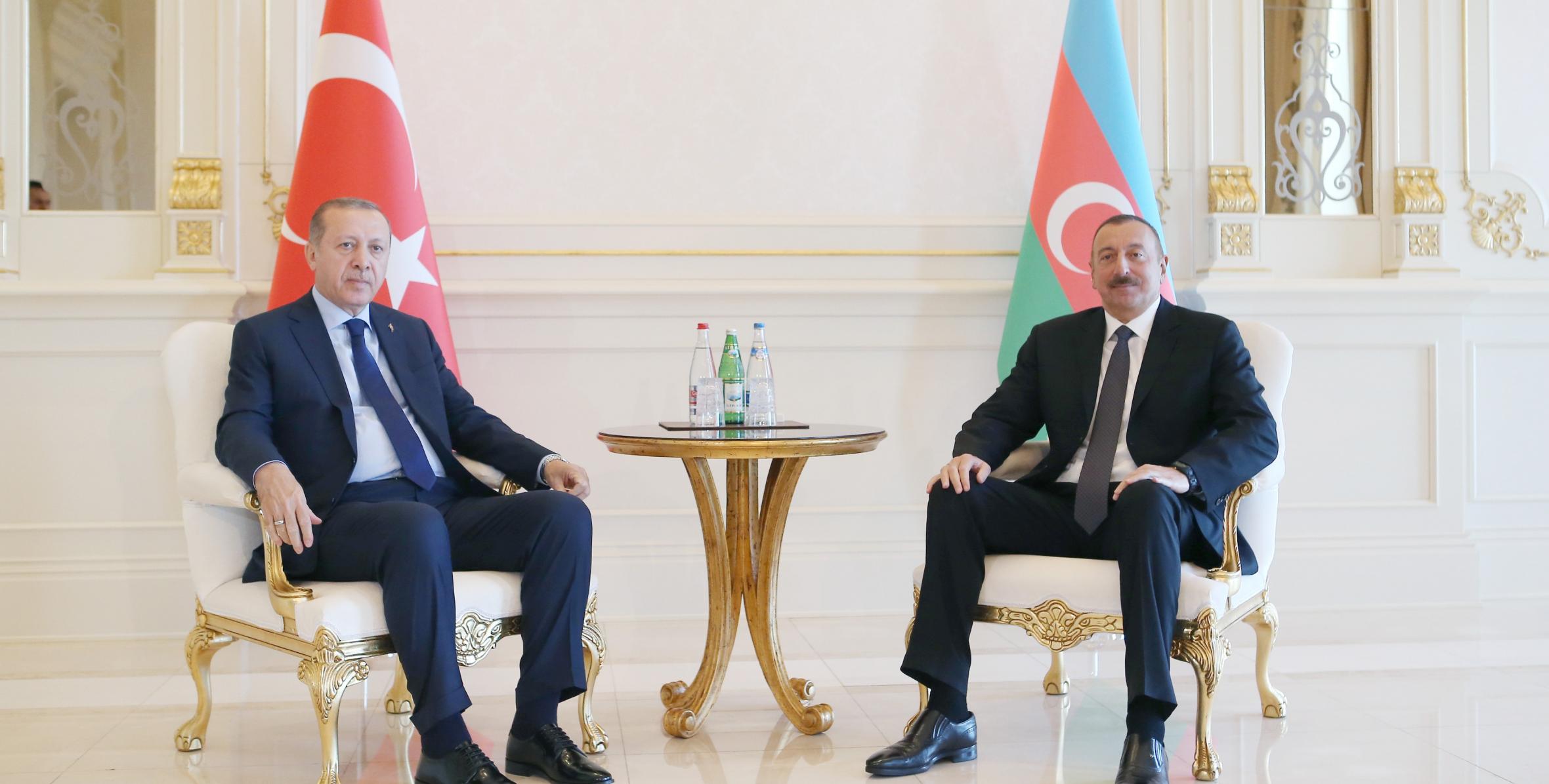Состоялась встреча Ильхама Алиева с Президентом Турецкой Республики Реджепом Тайипом Эрдоганом один на один