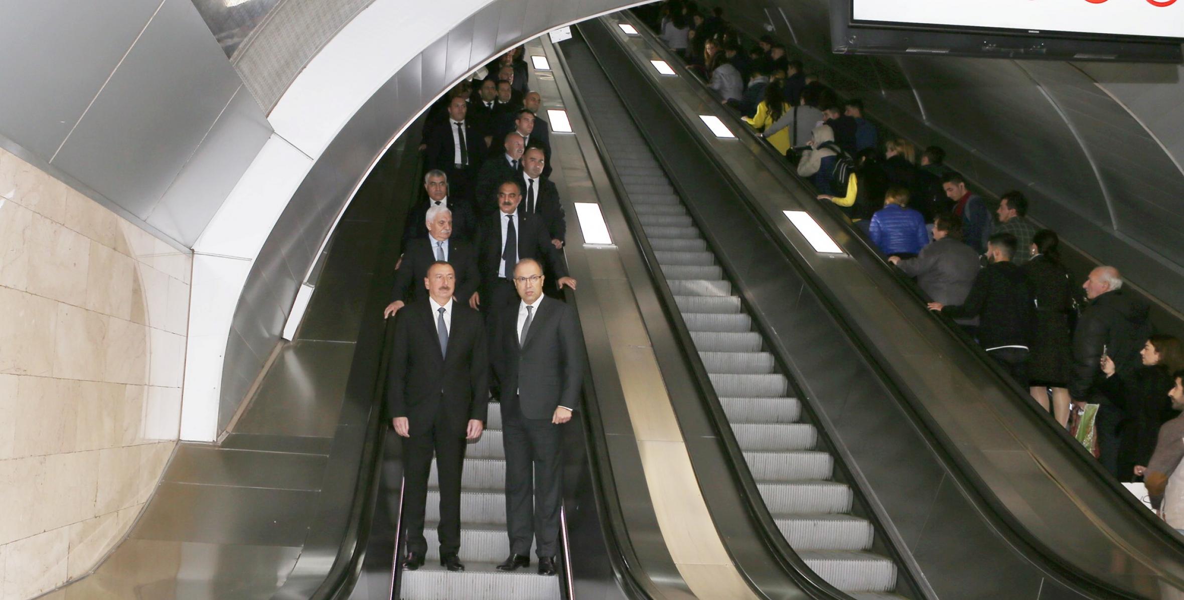 Ilham Aliyev viewed retro carriages of Baku Metro