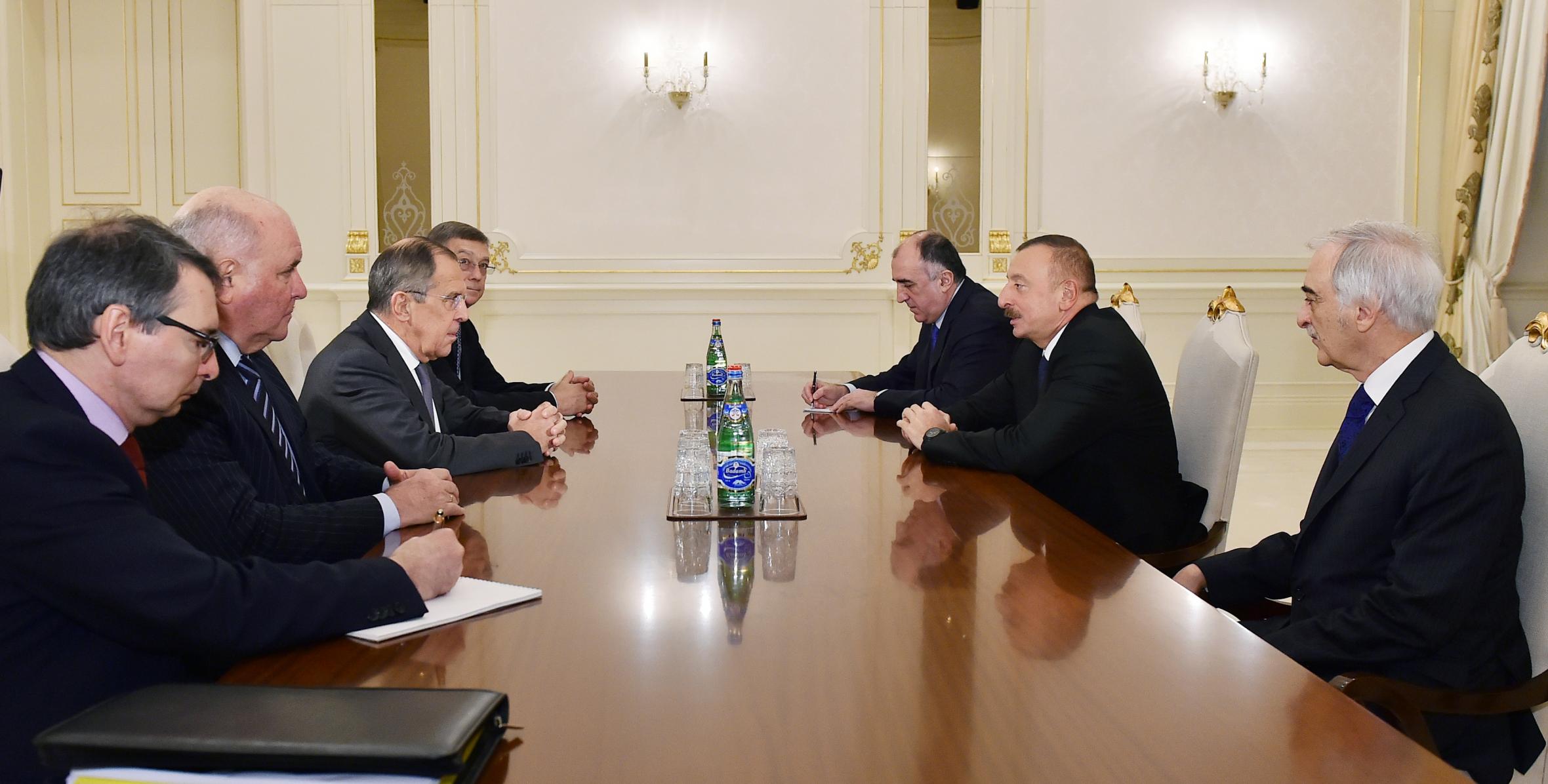Ильхам Алиев принял делегацию, возглавляемую министром иностранных дел России