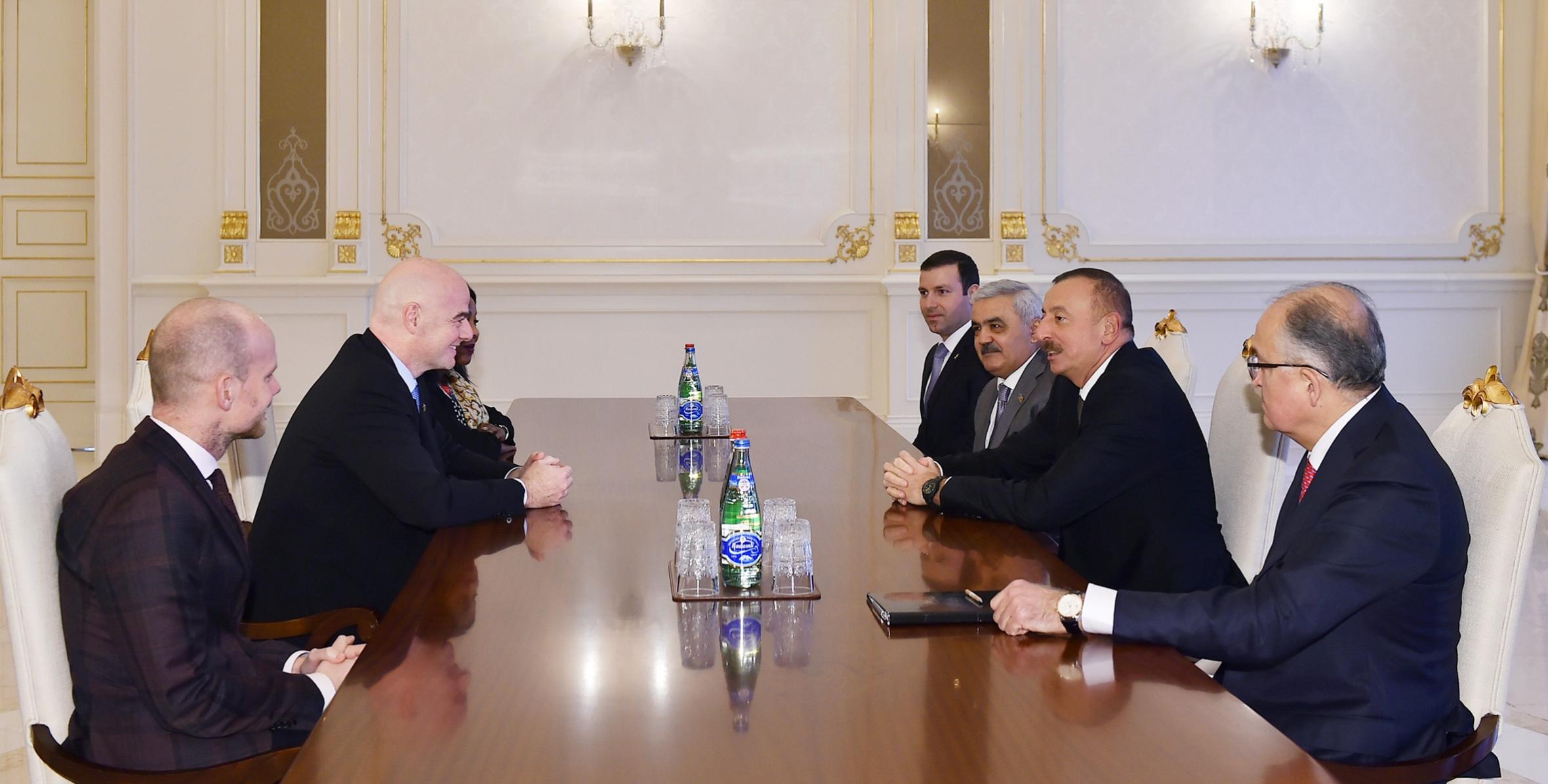 Ильхам Алиев принял президента и генерального секретаря ФИФА