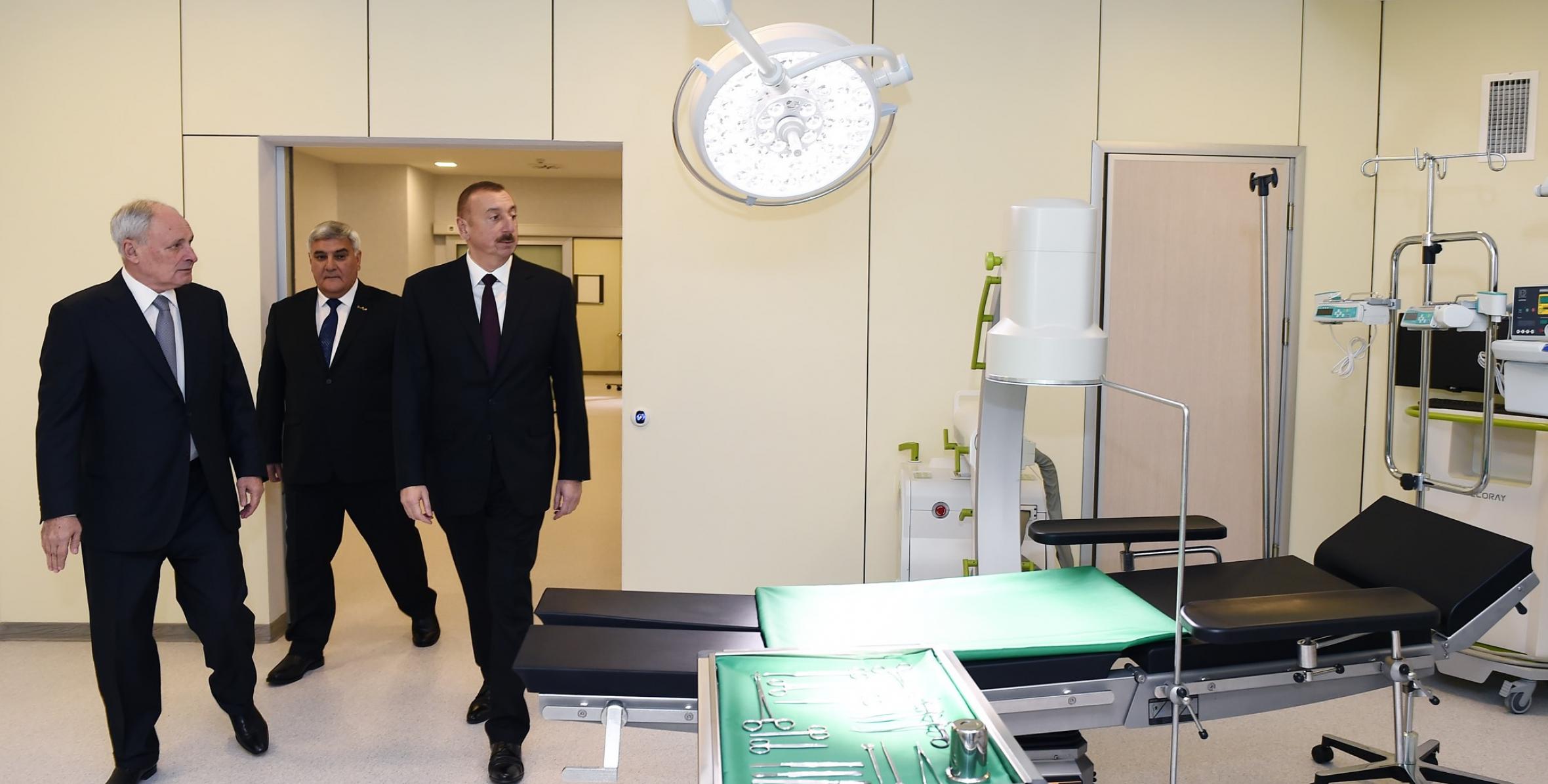 Ильхам Алиев в рамках поездки в Сабирабадский район принял участие в открытии Районной центральной больницы