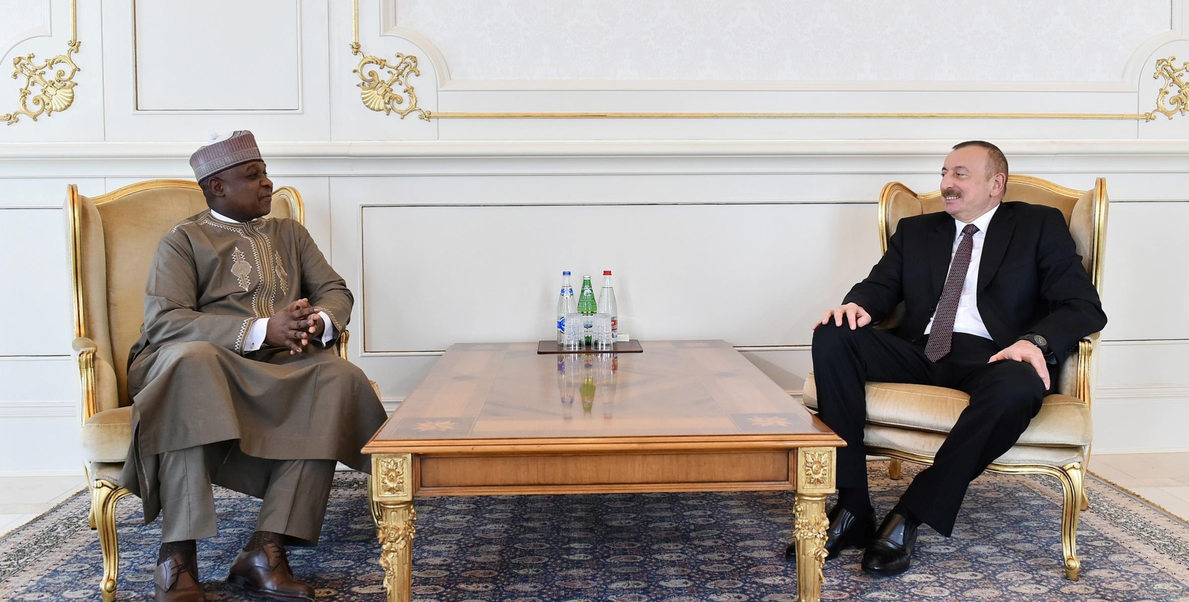 Ильхам Алиев принял верительные грамоты новоназначенного посла Нигерии в Азербайджане
