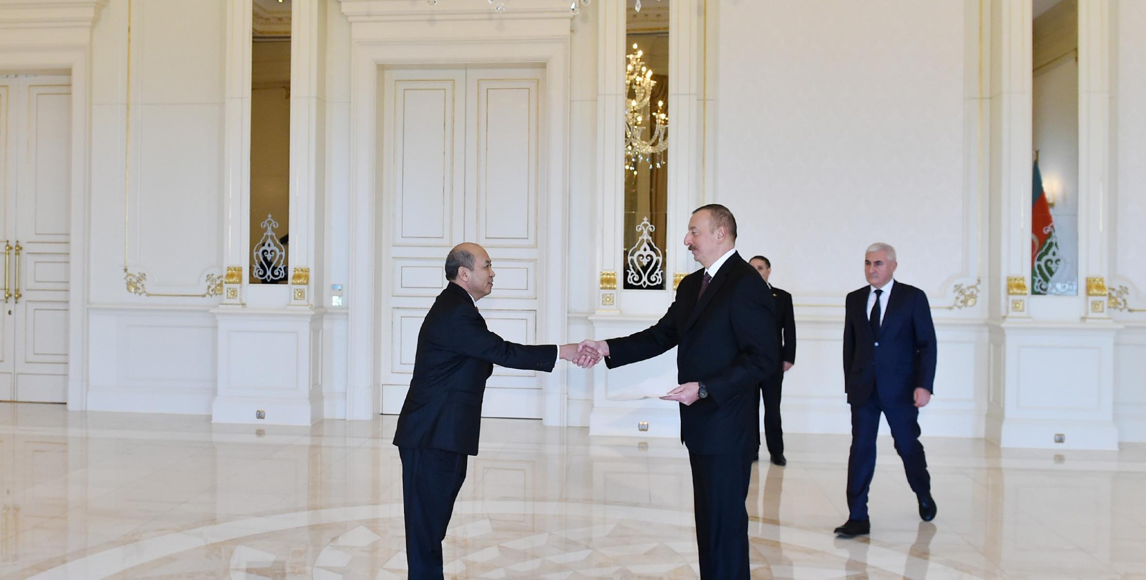 Ilham Aliyev received credentials of incoming Mongolian ambassador