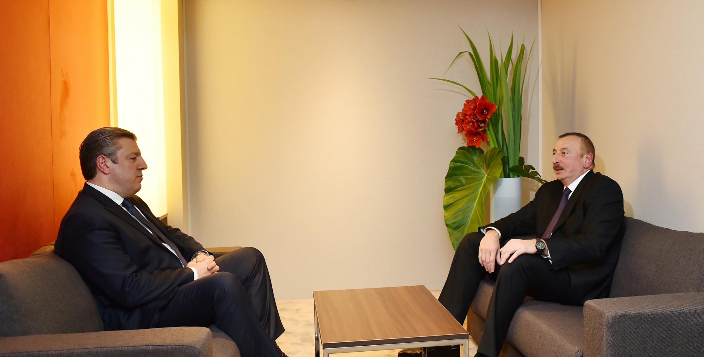 İlham Əliyev Davosda Gürcüstanın Baş naziri ilə görüşüb