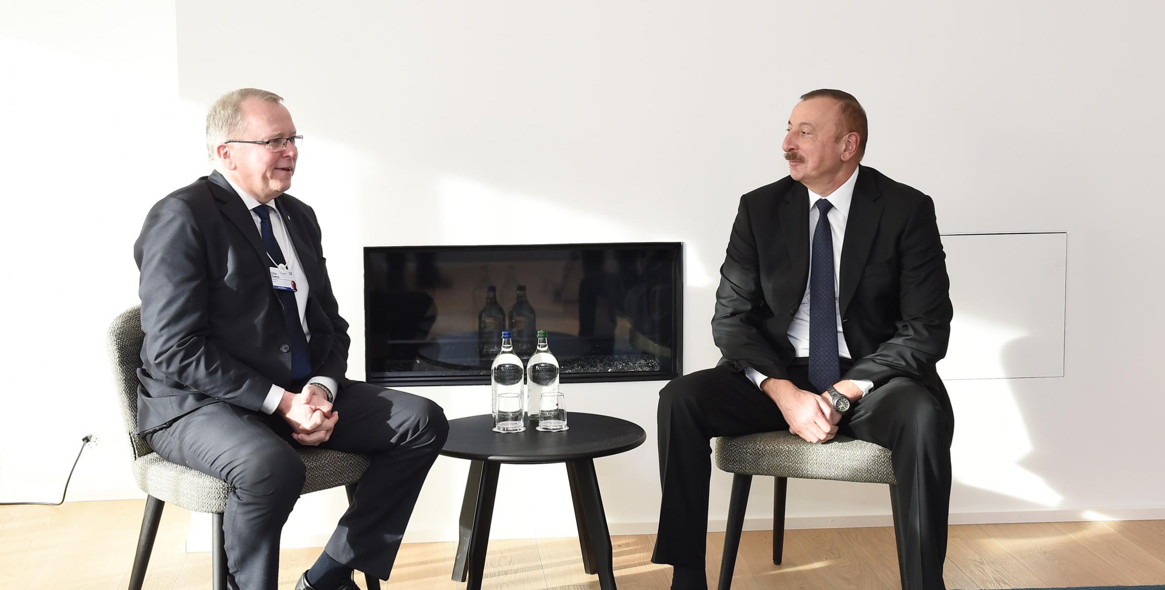 İlham Əliyev Davosda “Statoil” şirkətinin baş icraçı direktoru ilə görüşüb