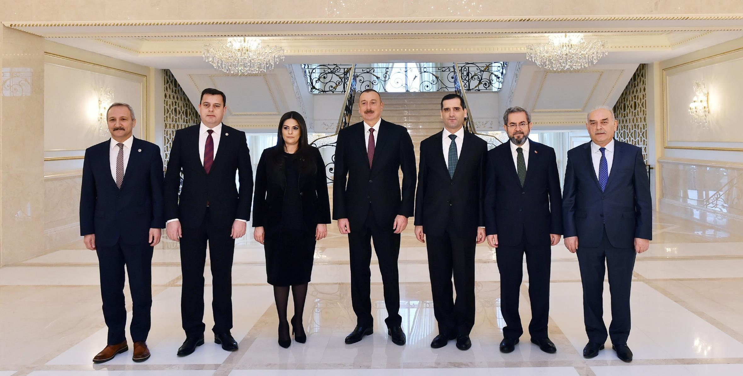 Ильхам Алиев принял делегацию во главе с министром труда и социальной защиты Турции