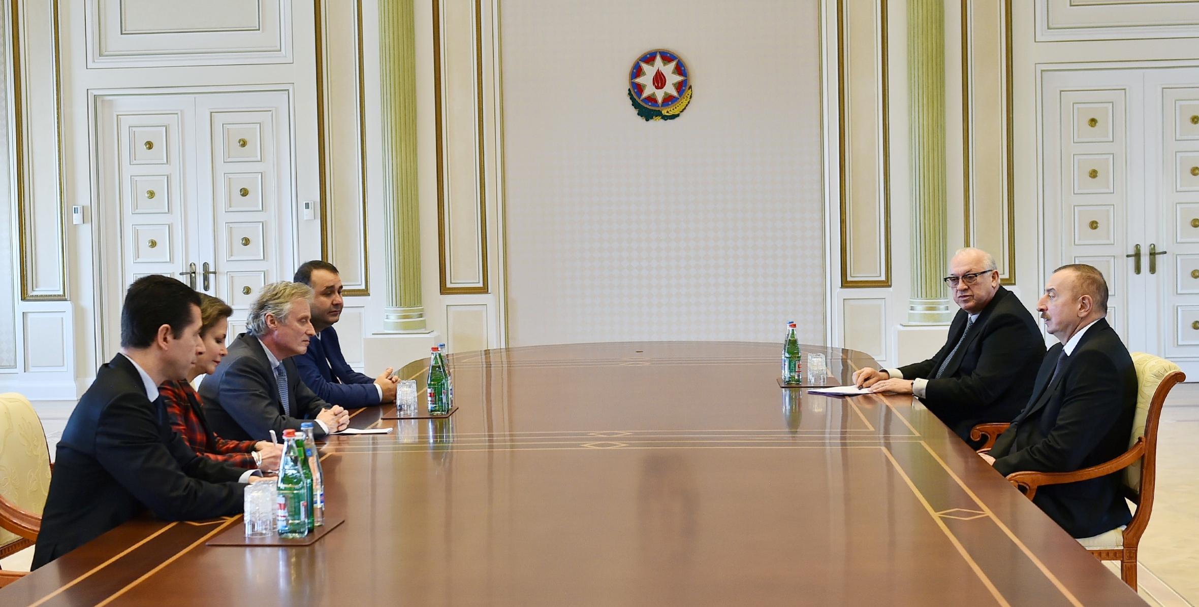 Ильхам Алиев принял делегацию во главе с первым вице-президентом компании Thales International