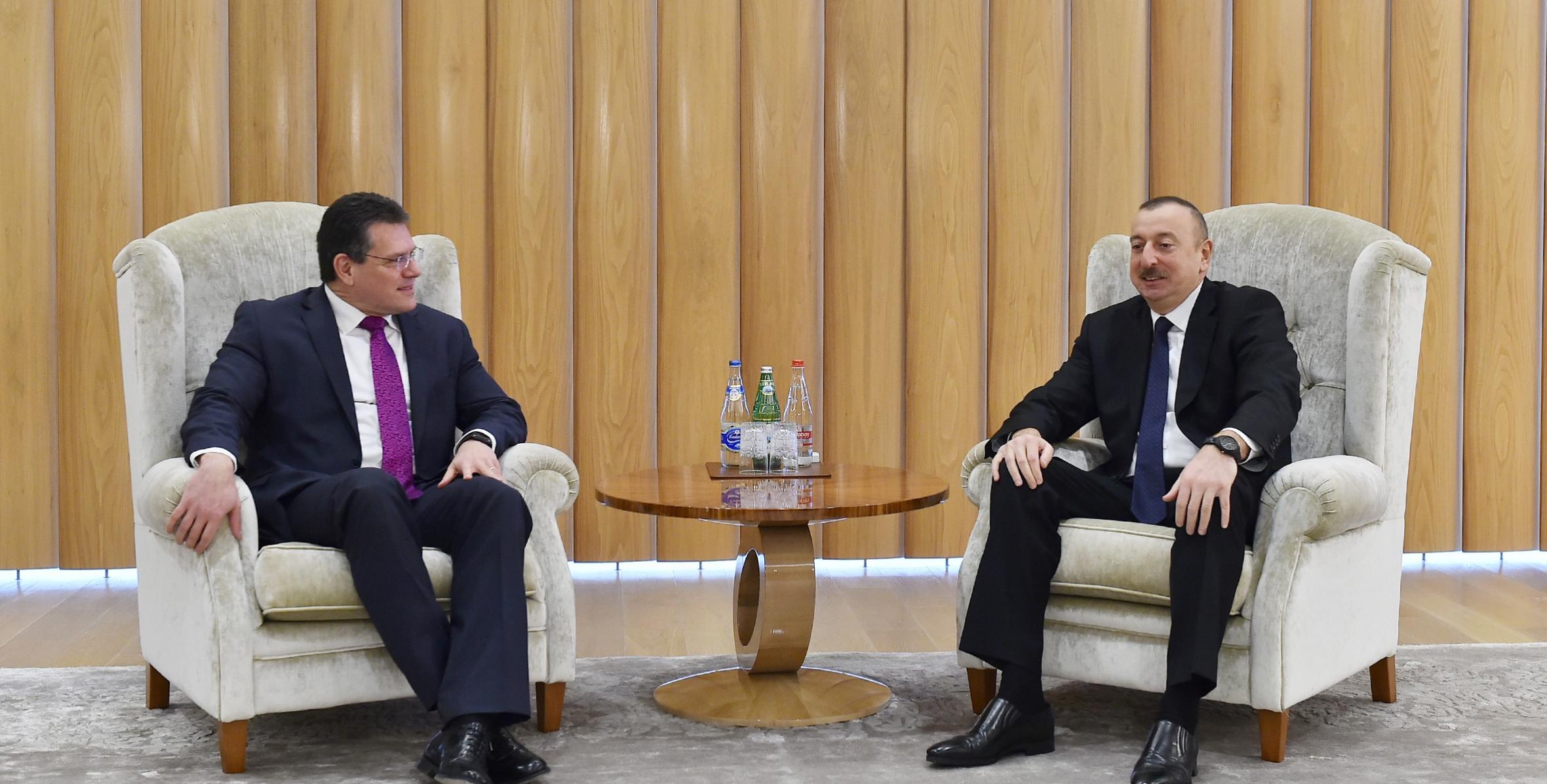 Ильхам Алиев встретился с вице-президентом Европейской комиссии по Энергетическому союзу Марошом Шефчовичем