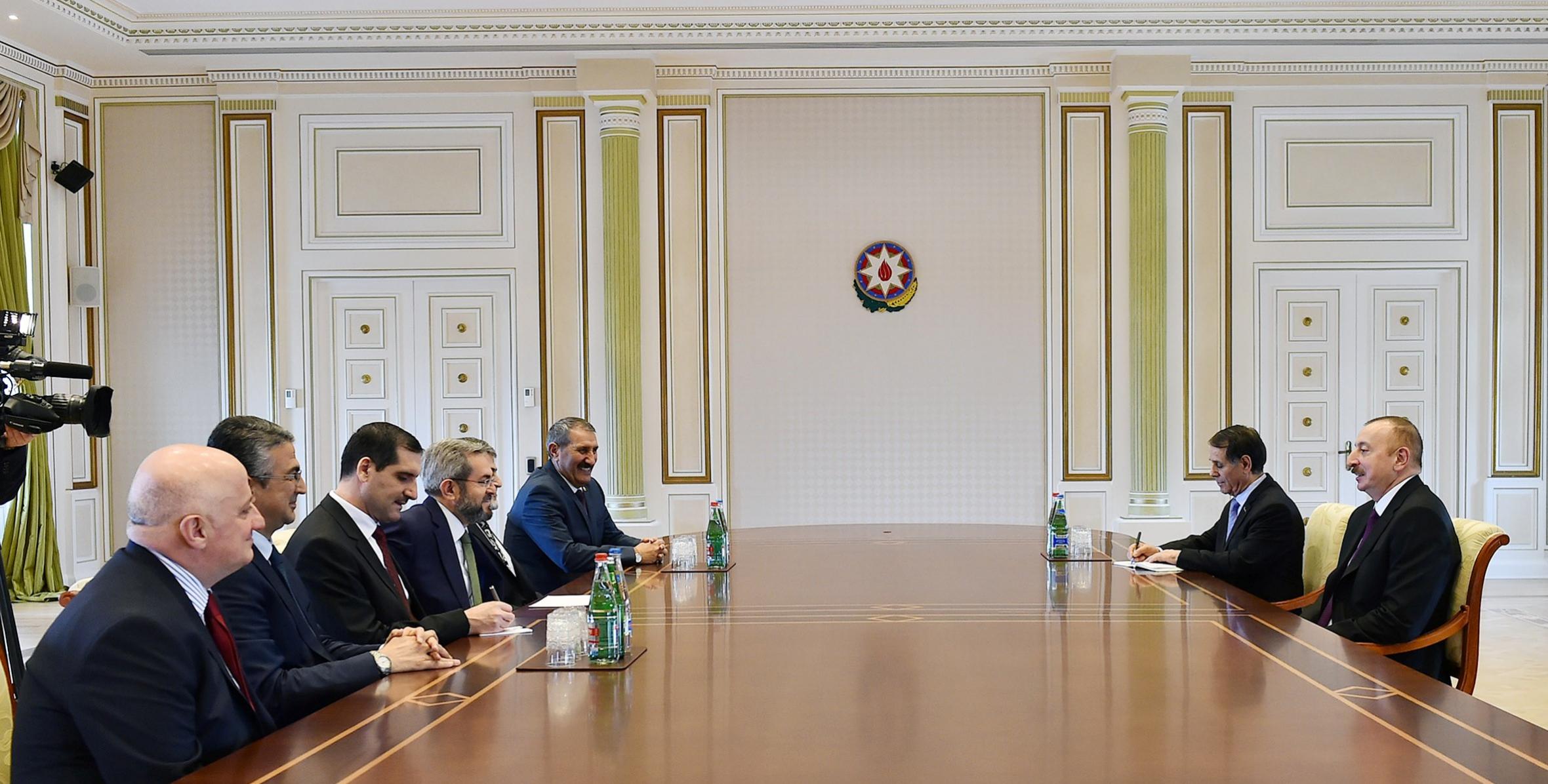 Ильхам Алиев принял делегацию во главе с сопредседателем межпарламентской группы дружбы Турция-Азербайджан