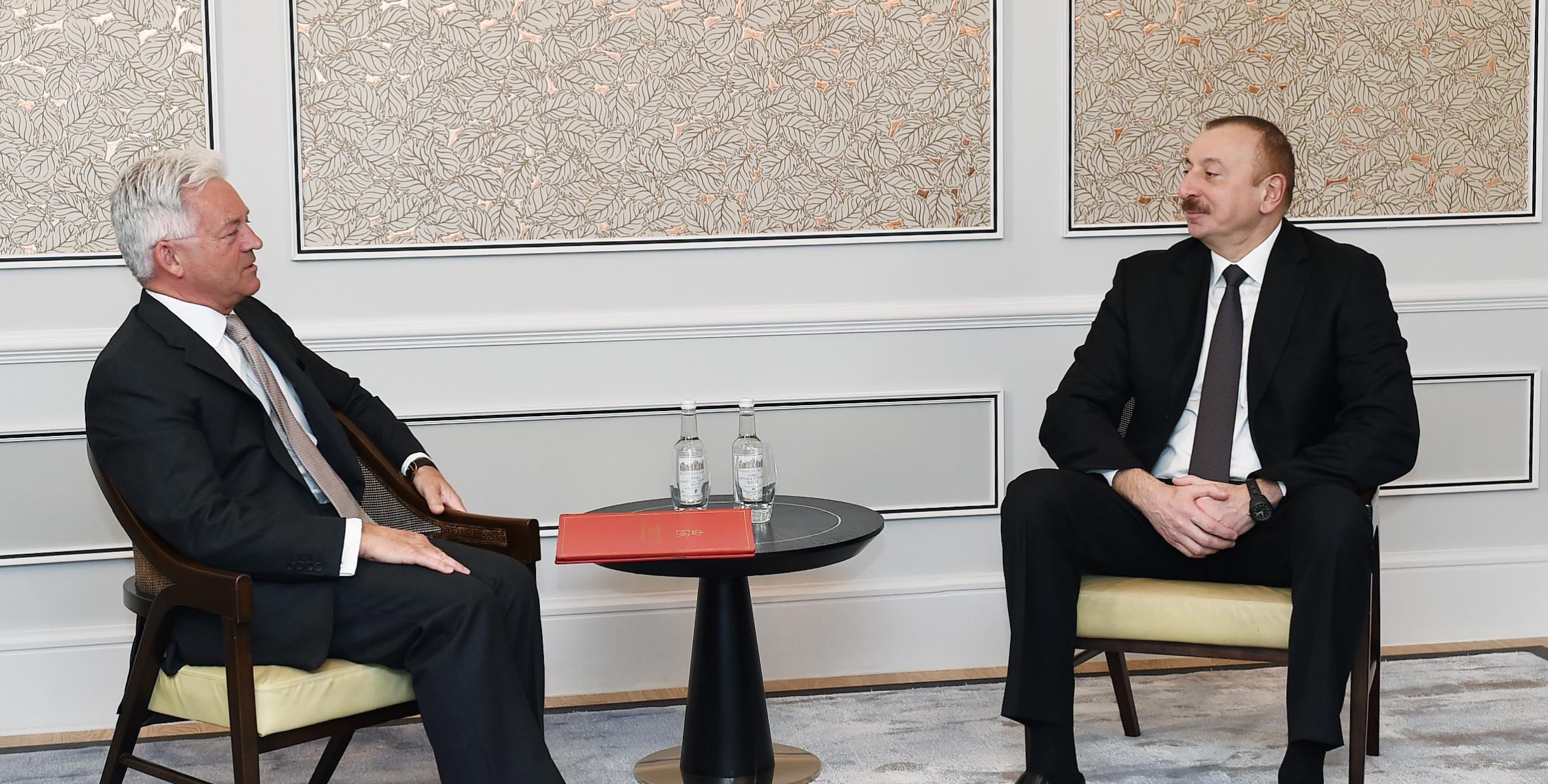 Ильхам Алиев встретился с государственным министром Великобритании по вопросам Европы и Америки