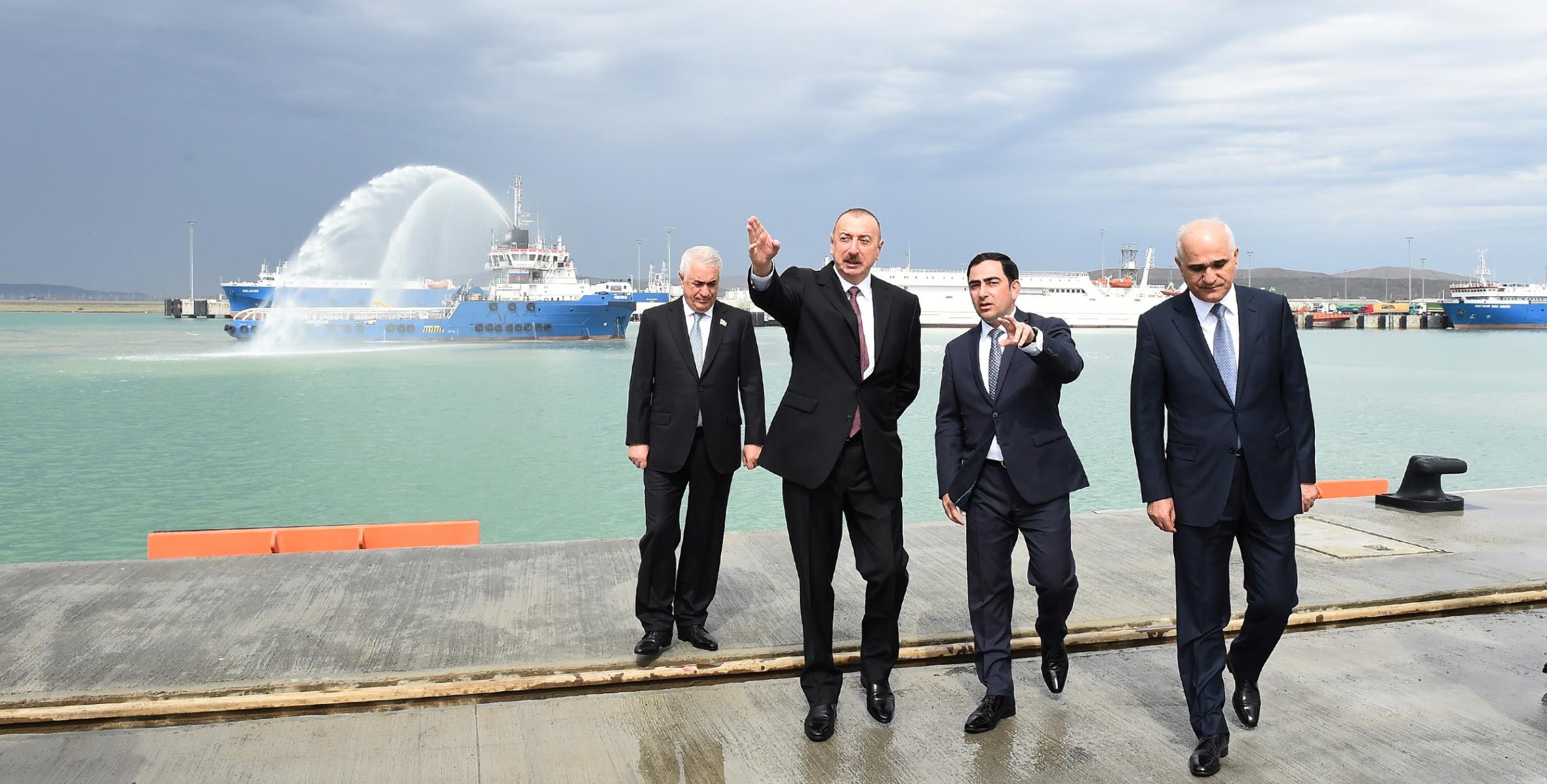 İlham Əliyev Bakı Beynəlxalq Dəniz Ticarət Limanı Kompleksinin açılışında iştirak edib
