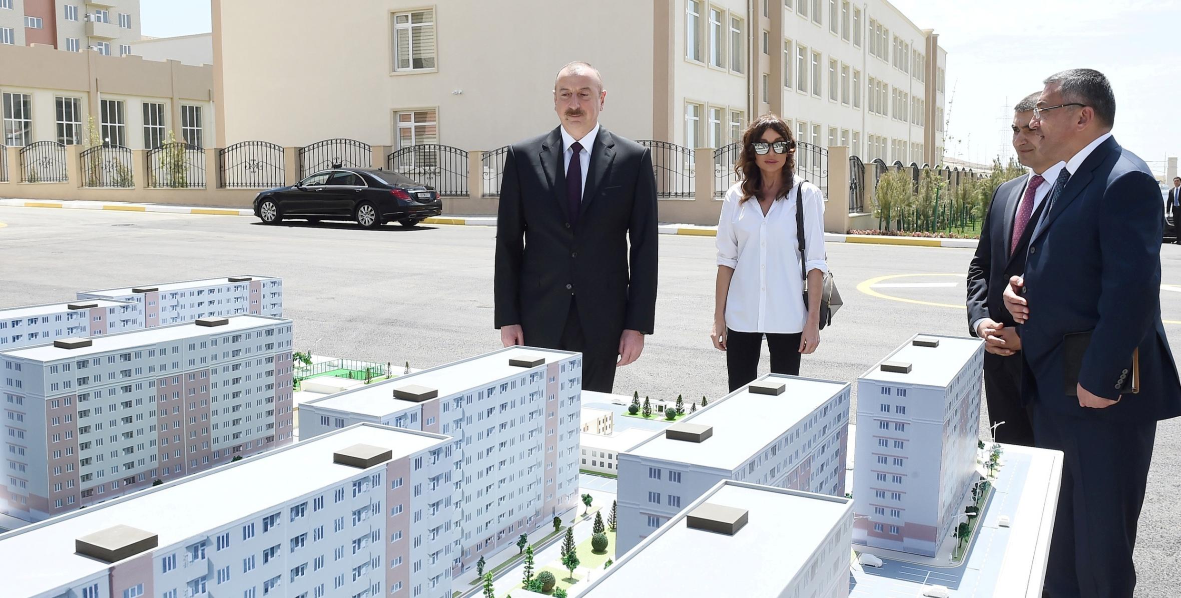 Ильхам Алиев принял участие в открытии жилого комплекса «Гобу Парк», заложенного для вынужденных переселенцев в Гарадагском районе Баку