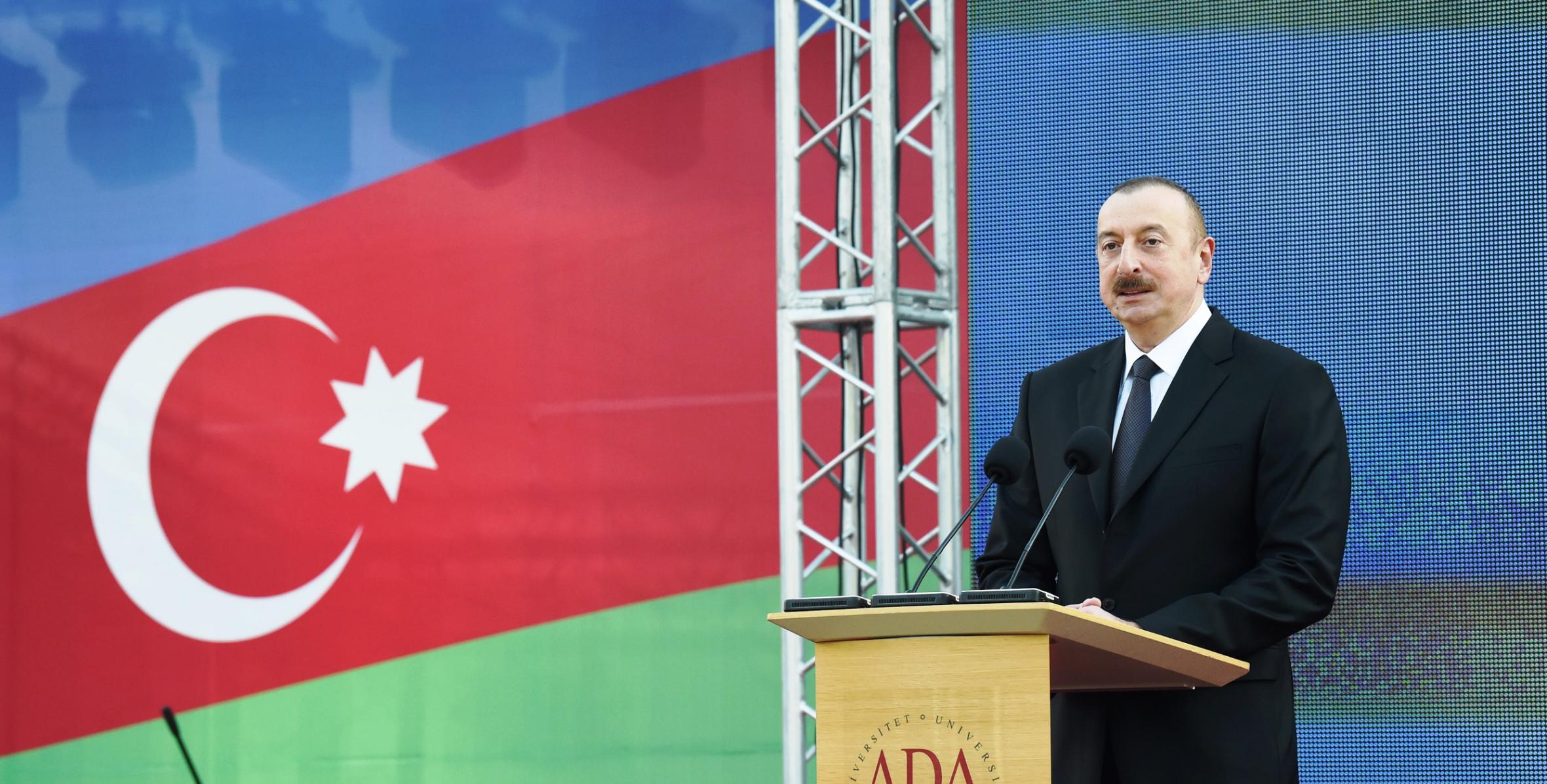 Президент Ильхам Алиев принял участие в дне выпускника в Университете АДА