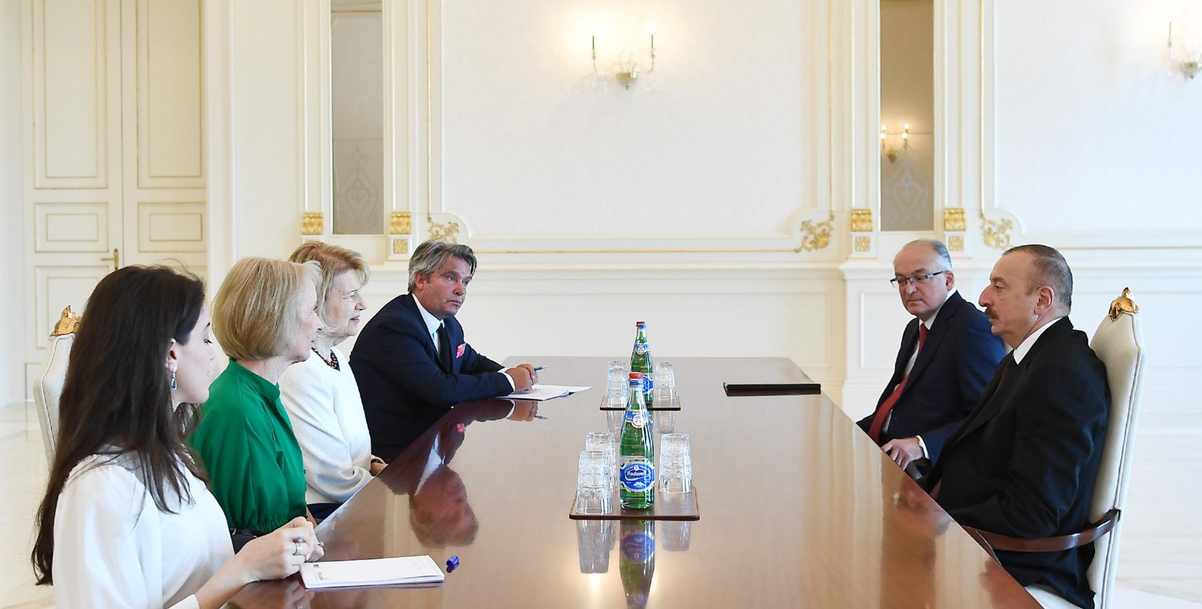 Ильхам Алиев принял торгового посланника Премьер-министра Великобритании по Азербайджану