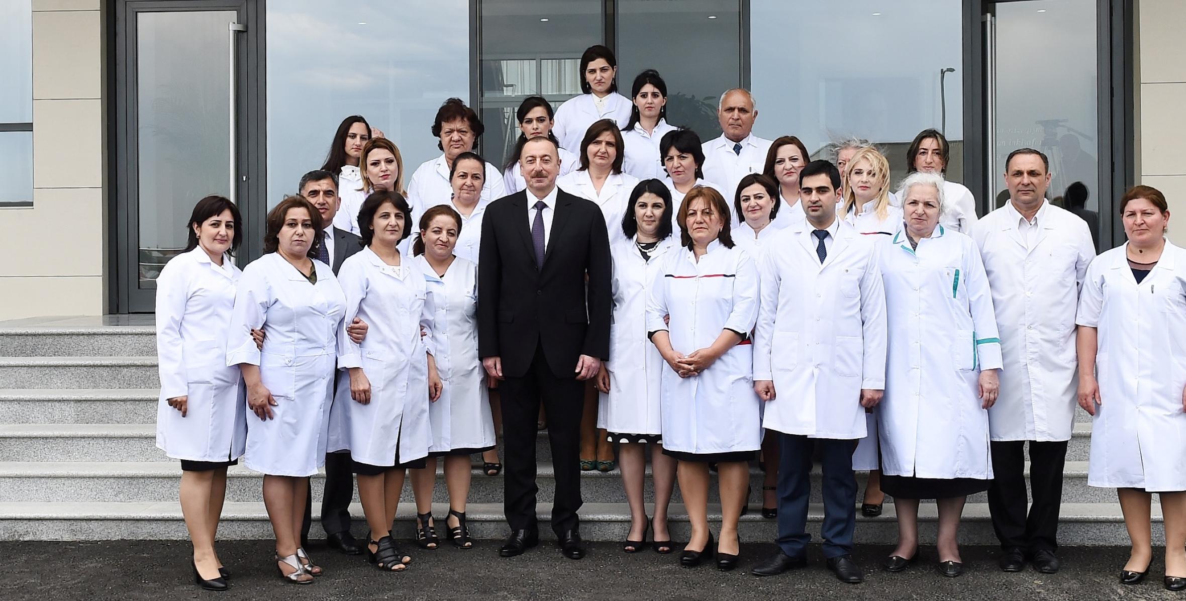 Ильхам Алиев принял участие в открытии Нафталанской городской центральной больницы