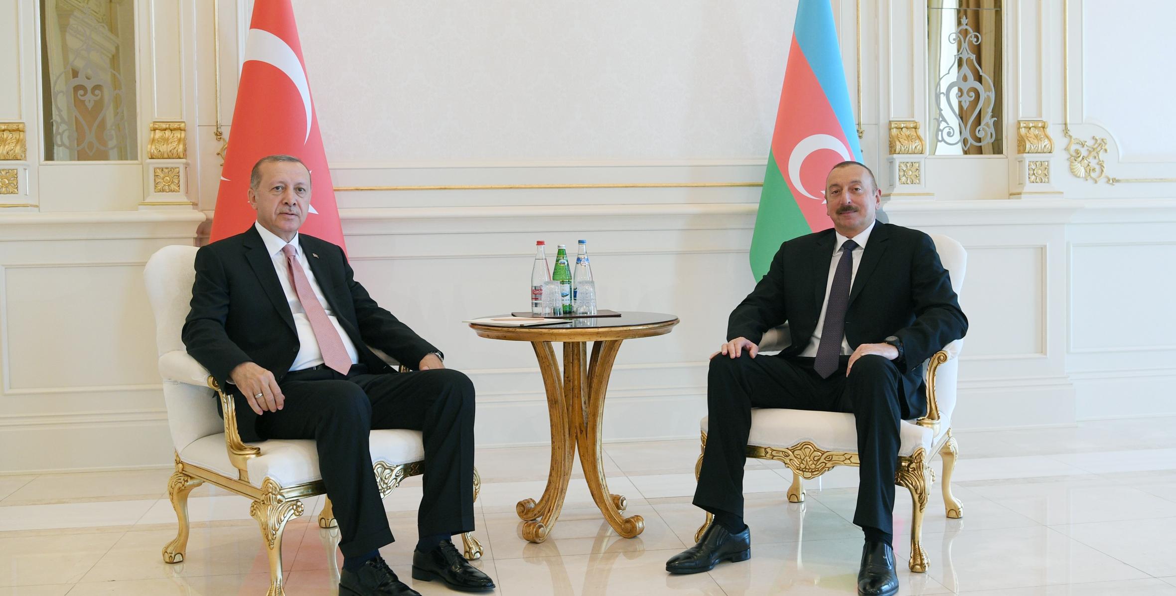 Состоялась встреча Ильхама Алиева с Президентом Турецкой Республики Реджепом Тайипом Эрдоганом один на один