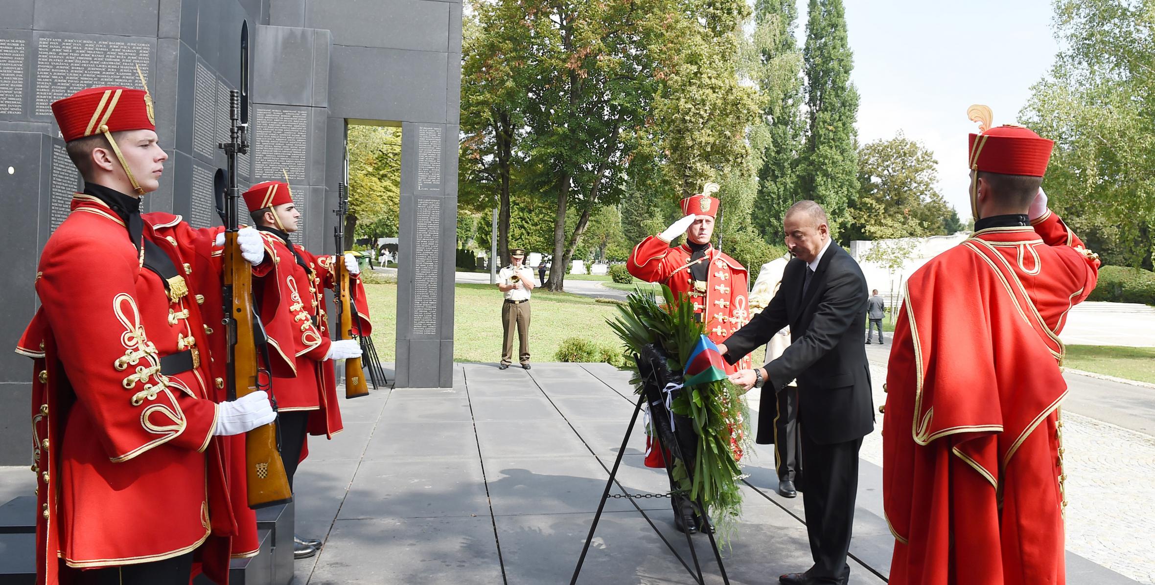 Ilham Aliyev visited “Voice of Croatian Victims – Wall of Pain” monument in Zagreb