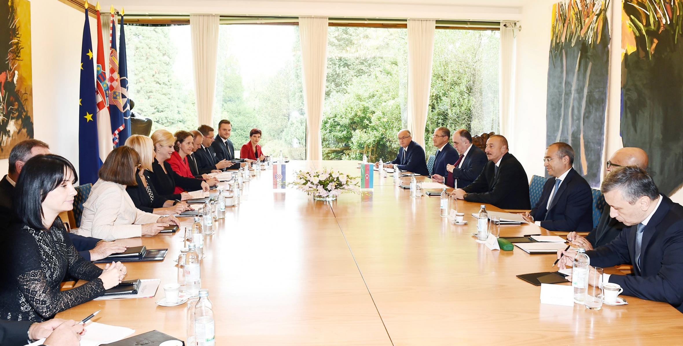 Состоялась встреча президентов Азербайджана и Хорватии в расширенном составе