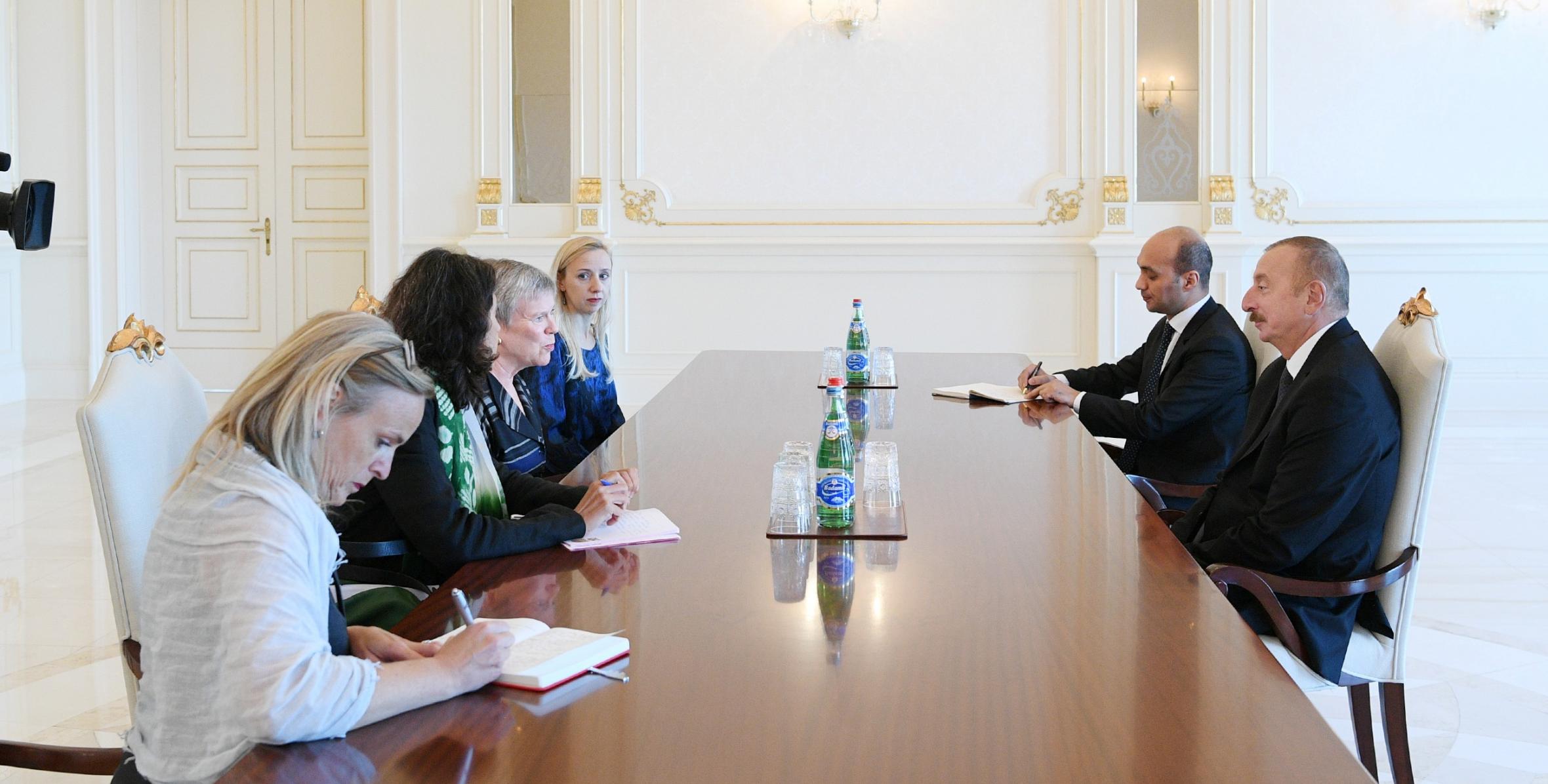 Ильхам Алиев принял делегацию во главе с заместителем генерального секретаря НАТО