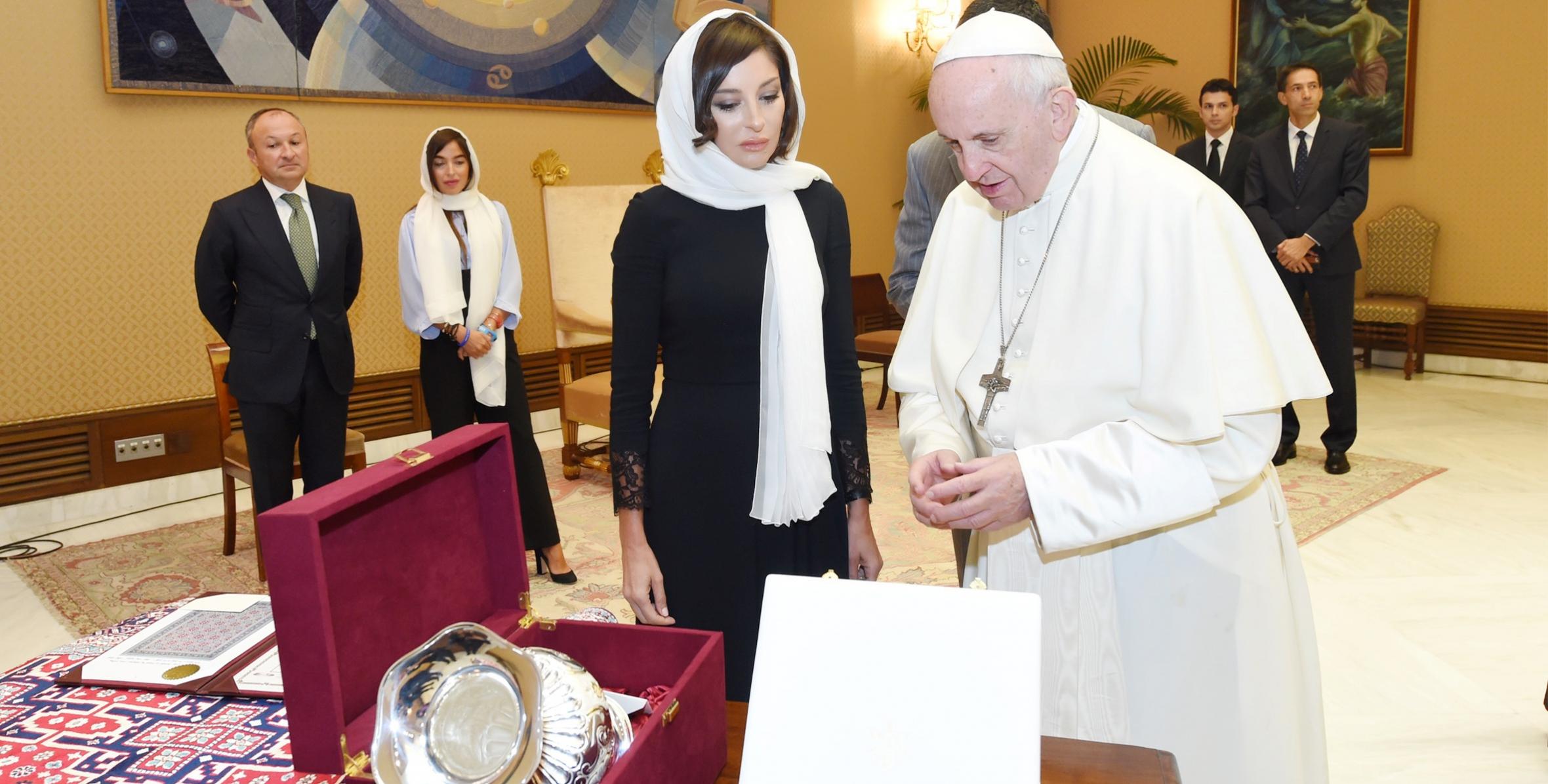 First Vice-President Mehriban Aliyeva met with Pope Francis