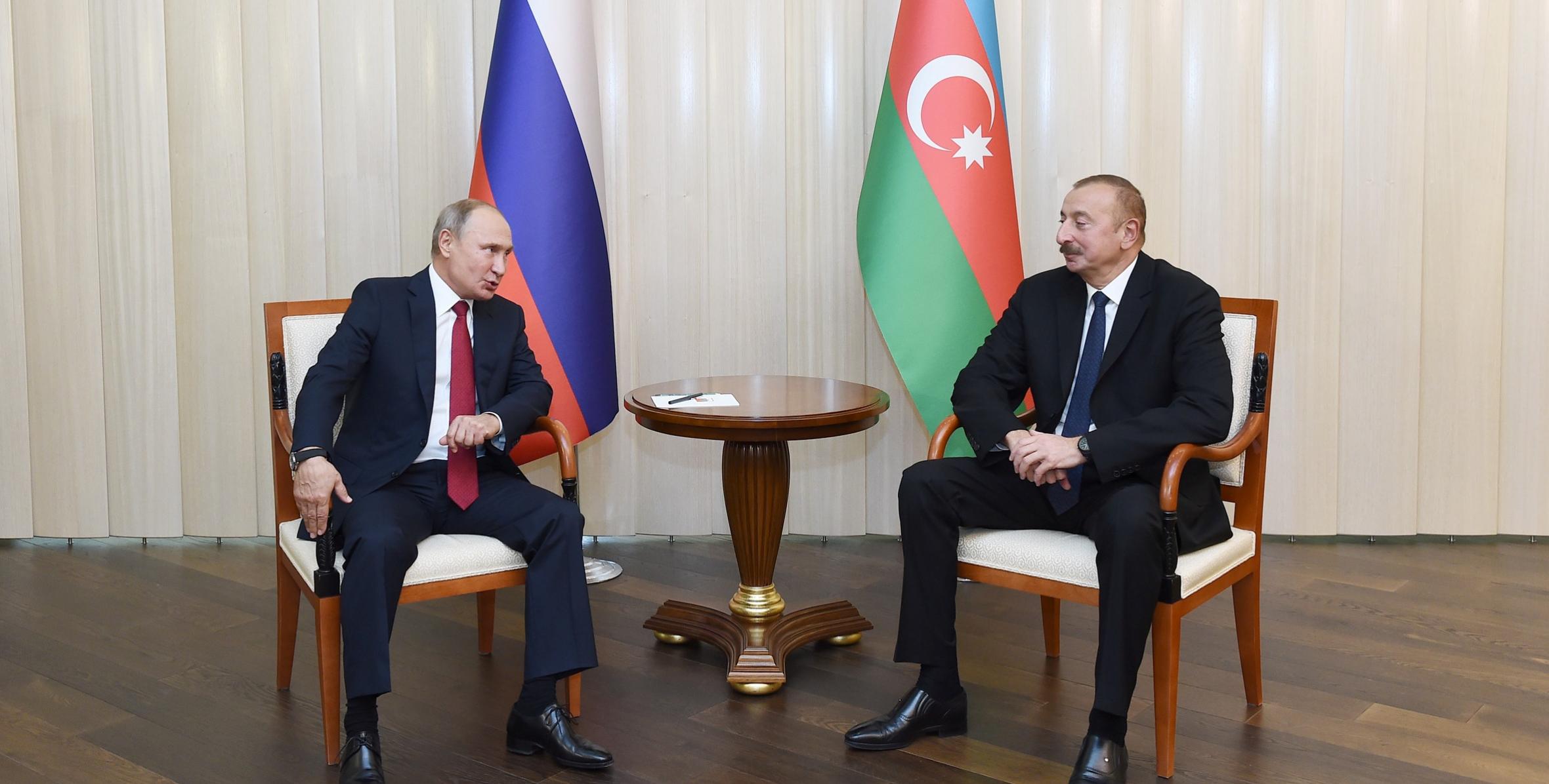 Azerbaijani, Russian presidents held one-on-one meeting