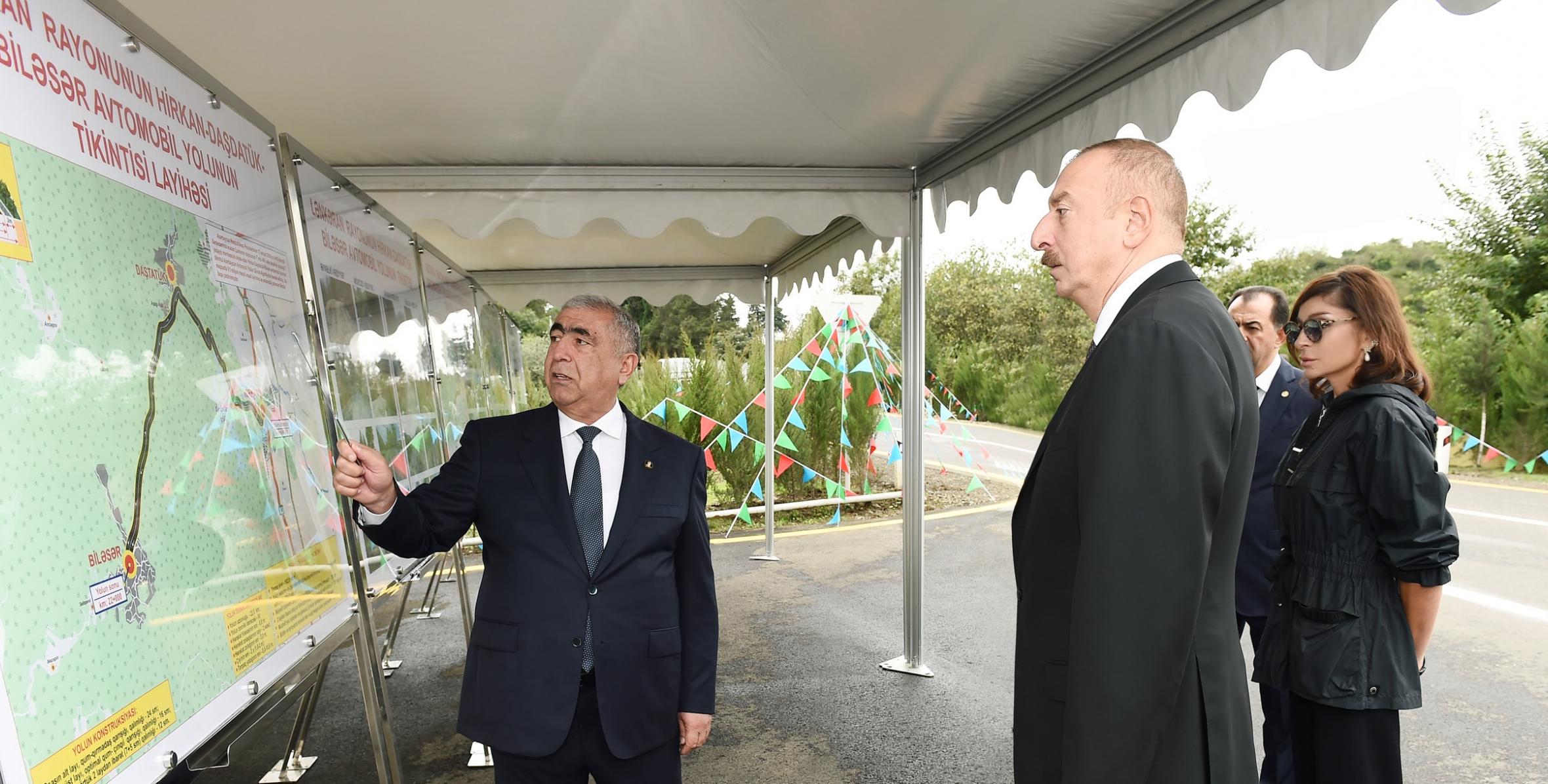 Ильхам Алиев в рамках поездки в Лянкяранский район принял участие в открытии после реконструкции автомобильной дороги Гиркан-Даштатюк-Билясар