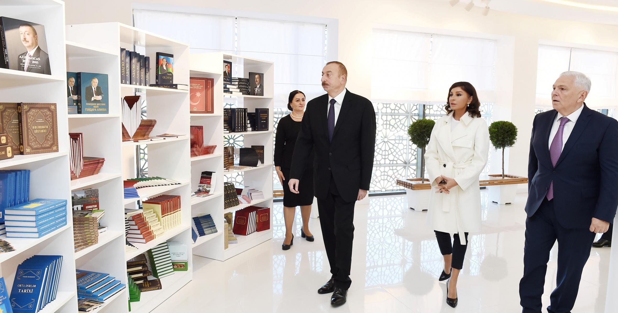 Ильхам Алиев принял участие в открытии построенного в городе Шеки Центра Гейдара Алиева
