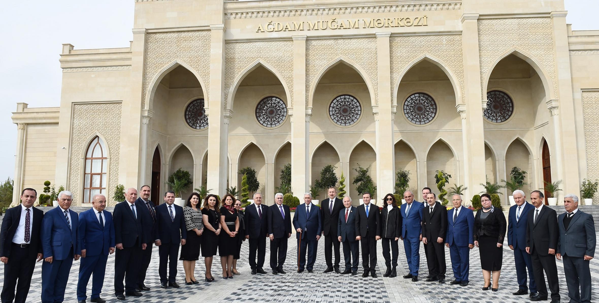 Ильхам Алиев принял участие в открытии Агдамского центра мугама