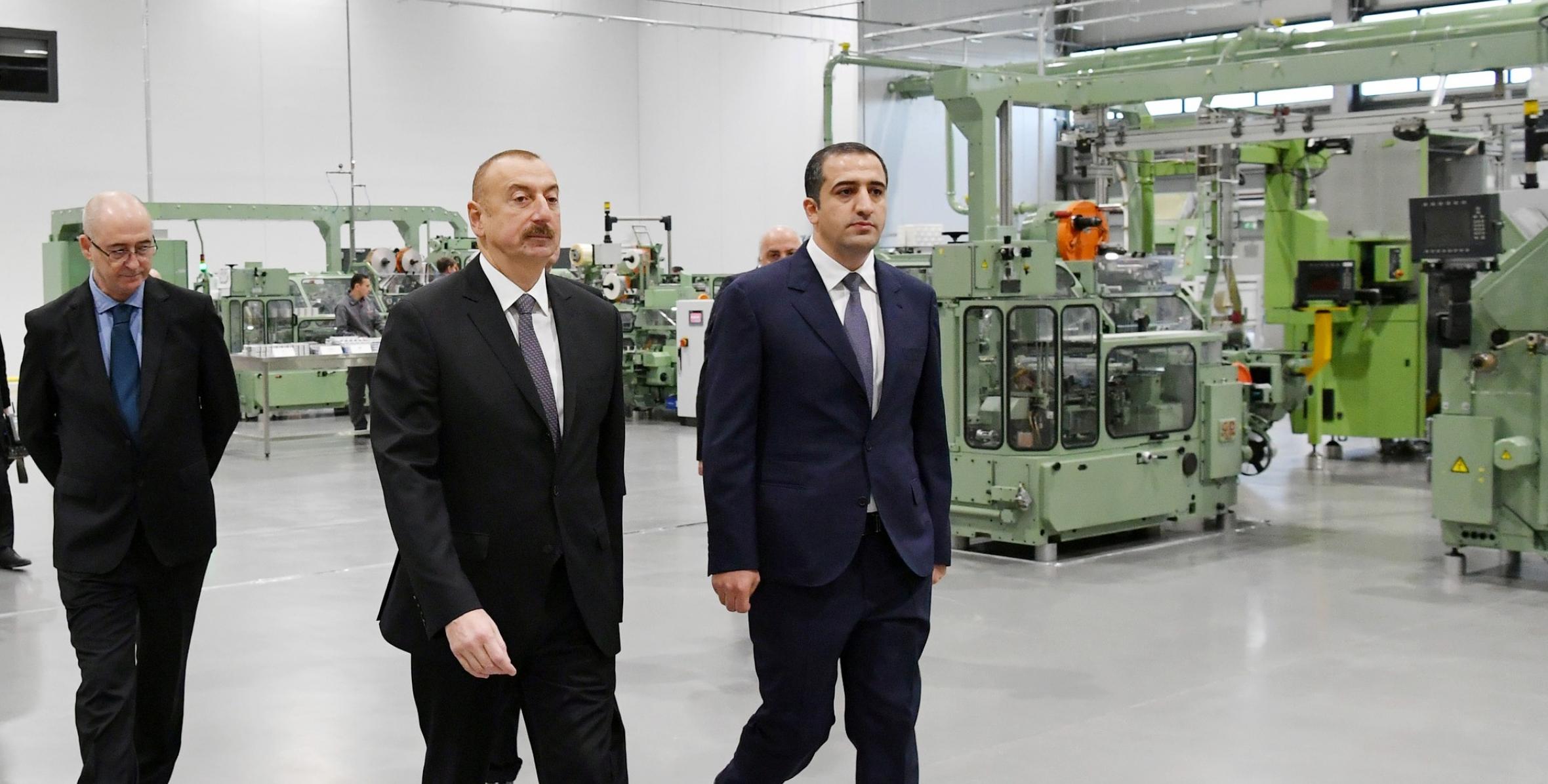 İlham Əliyev Sumqayıt Kimya Sənaye Parkında tütün məmulatları istehsalı fabrikinin açılışında iştirak edib