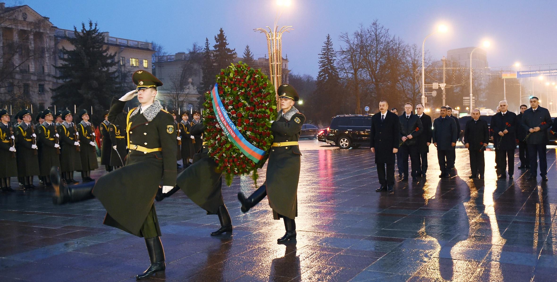 Ilham Aliyev visited Victory Square in Minsk