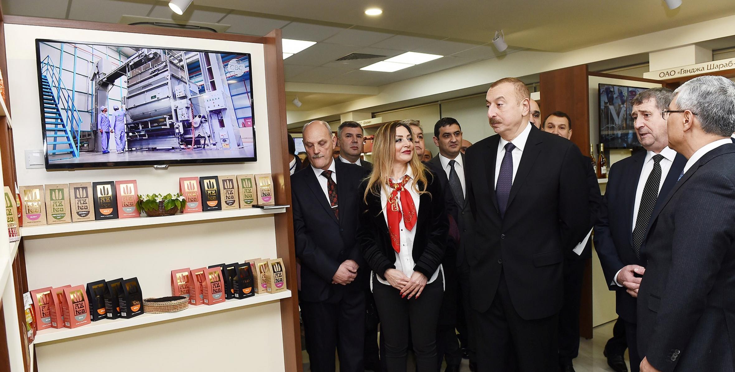 Ильхам Алиев ознакомился в Минске с Торговым домом Азербайджана
