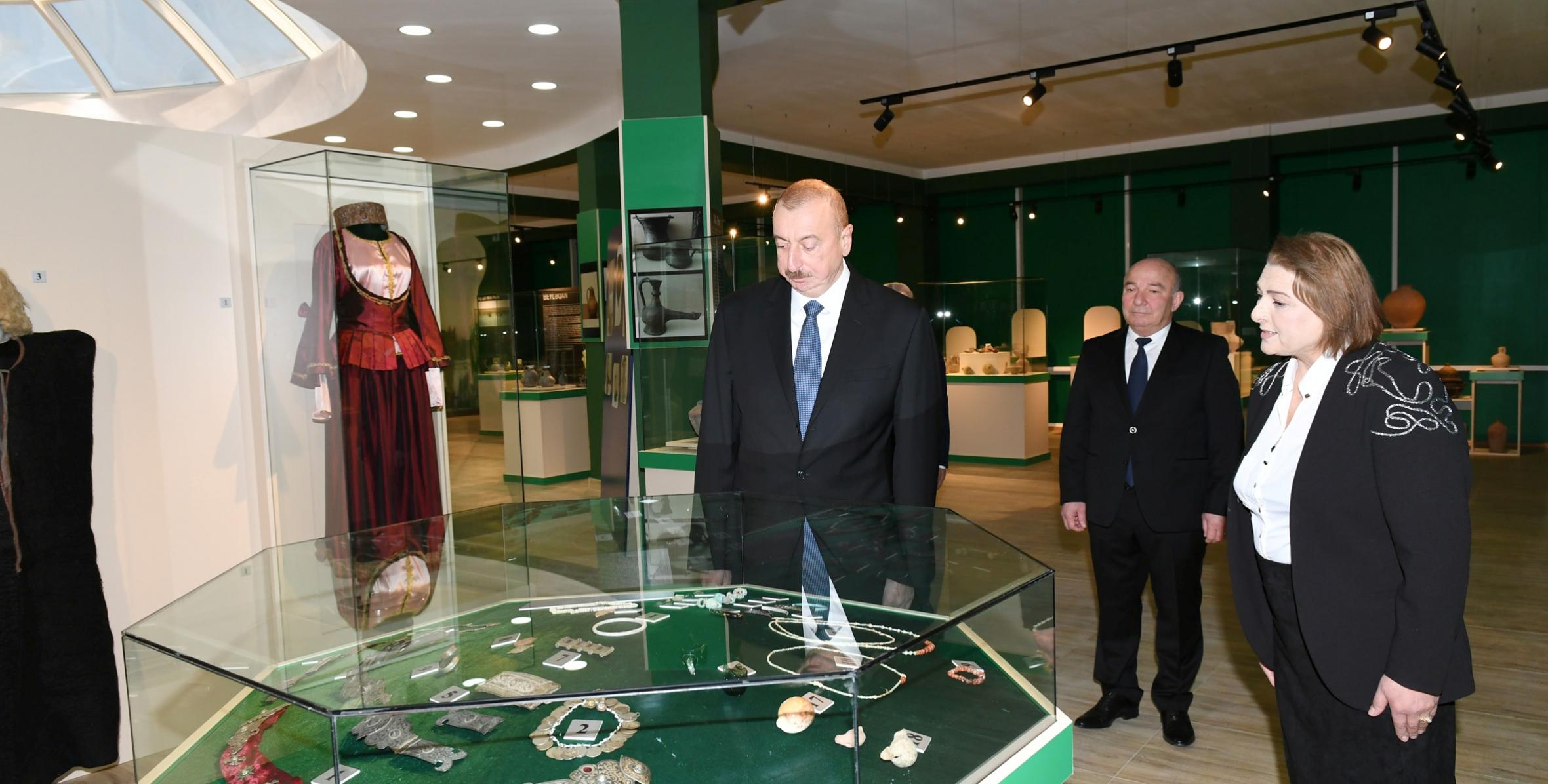 Ильхам Алиев принял участие в открытии после капитальной реконструкции Бейляганского историко-краеведческого музея