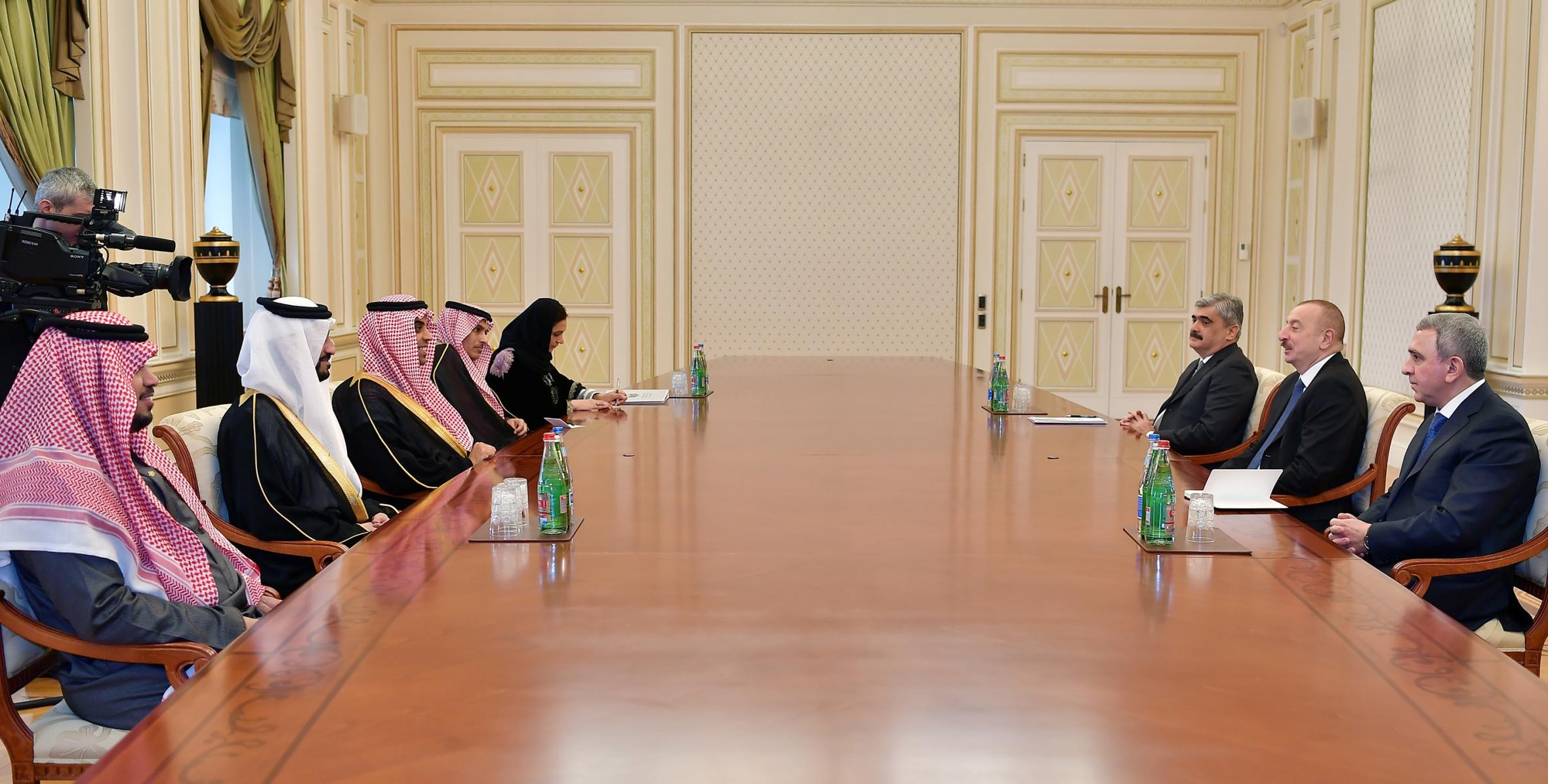 Ильхам Алиев принял делегацию Королевства Саудовская Аравия