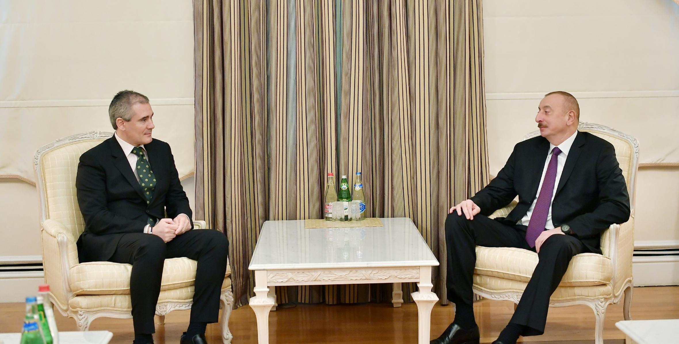 Ильхам Алиев принял председателя делегации Италии при ПА ОБСЕ