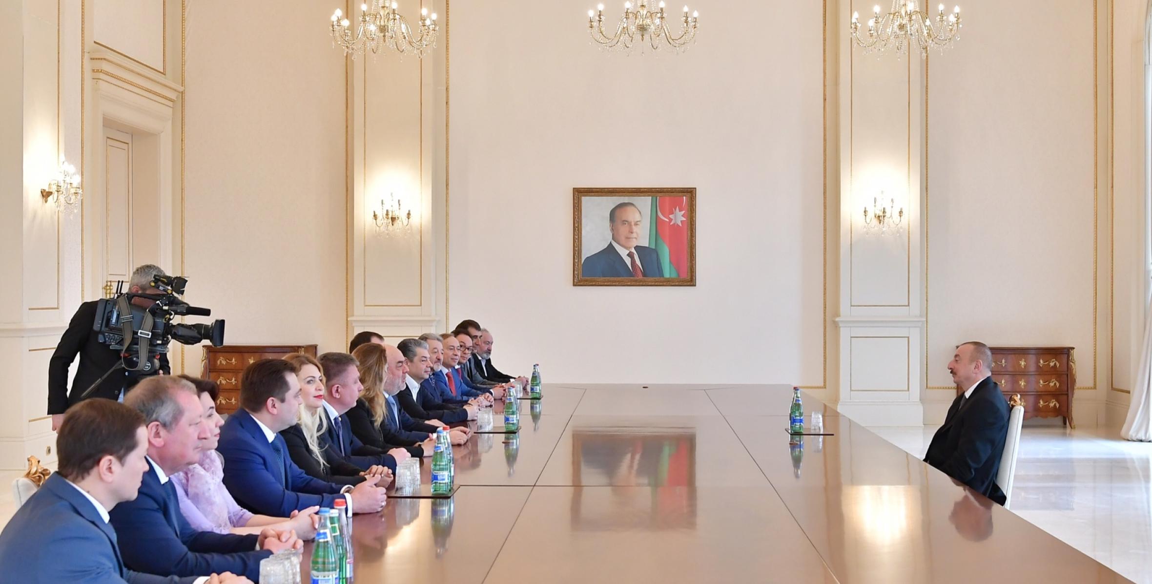 Ilham Aliyev received delegation led by Russian Jewish Congress president