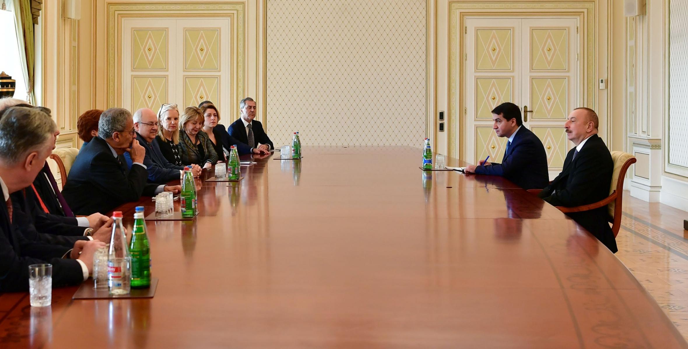 Ilham Aliyev received members of Board of Trustees of Nizami Ganjavi International Center