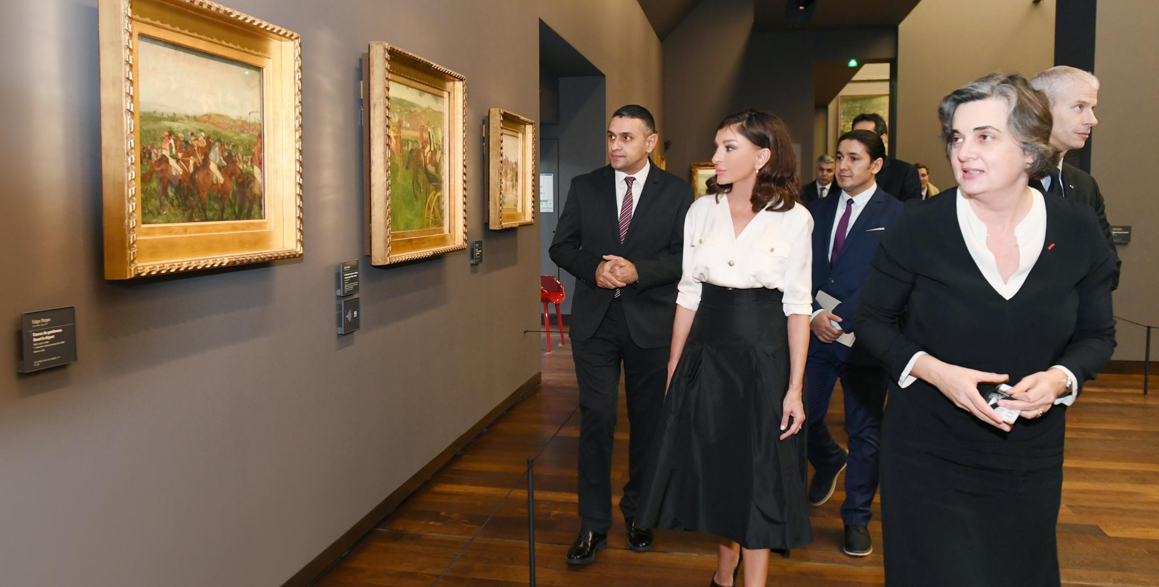 Первый вице-президент Мехрибан Алиева в сопровождении министра культуры Франции Франка Ристера посетила парижский Музей д’Орсе