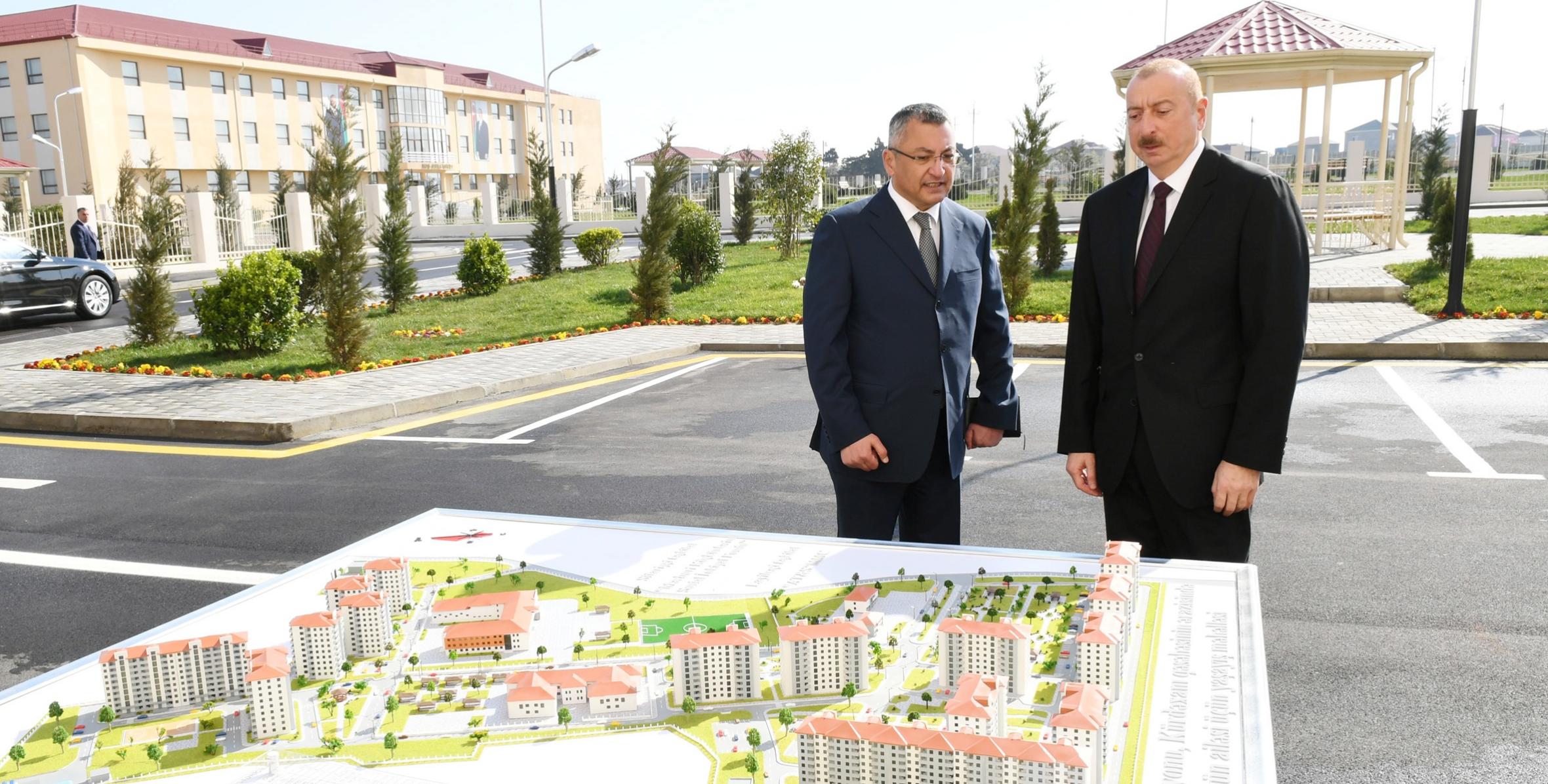 Ильхам Алиев принял участие в открытии нового жилого комплекса для семей вынужденных переселенцев в поселке Кюрдаханы