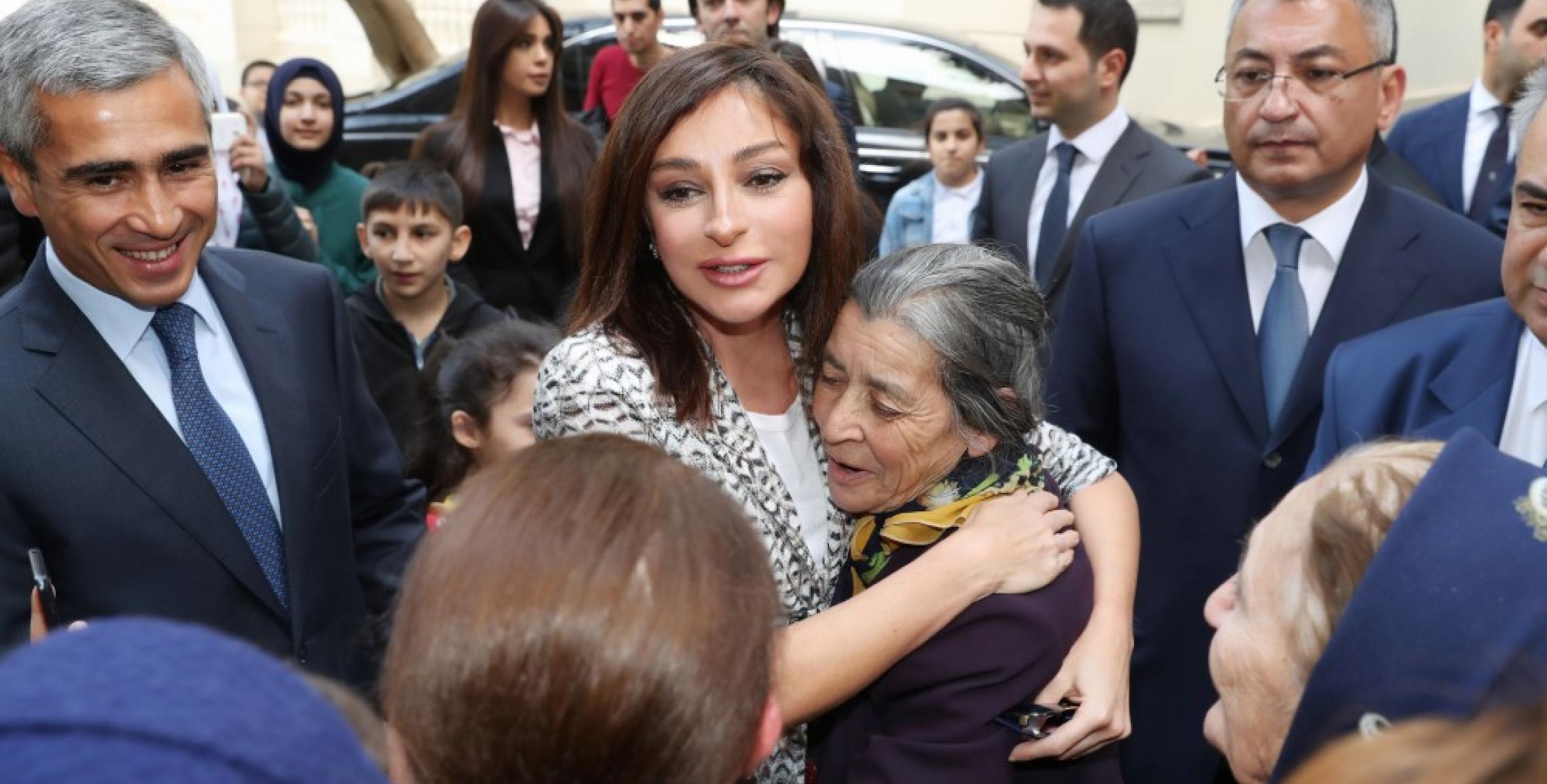 First Vice-President Mehriban Aliyeva met with IDPs