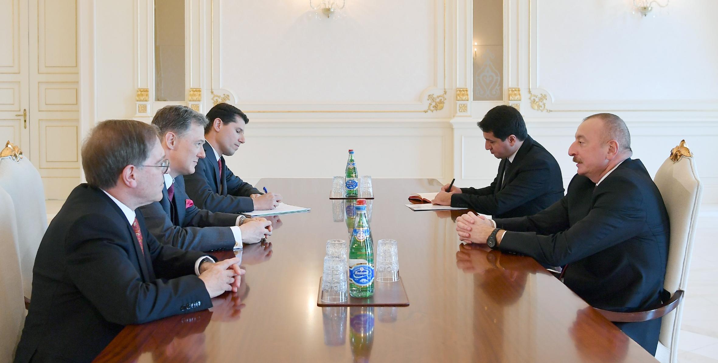 Ильхам Алиев принял заместителя помощника государственного секретаря США по вопросам Европы и Евразии