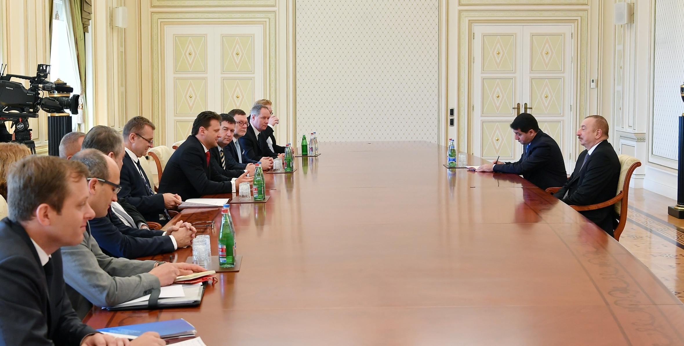 Ильхам Алиев принял делегацию во главе с председателем Палаты депутатов Парламента Чехии