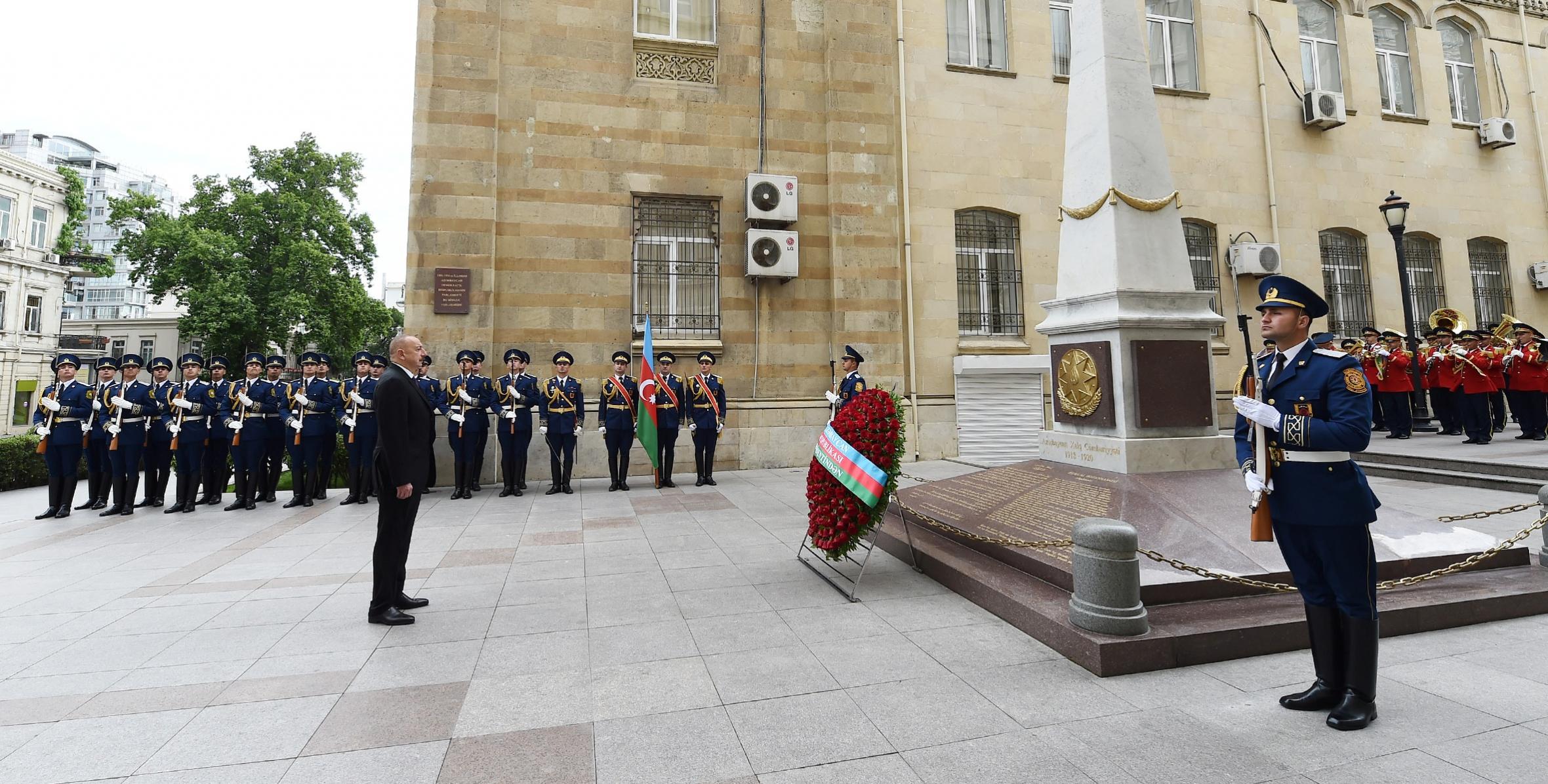 Ilham Aliyev visited monument to Azerbaijan Democratic Republic