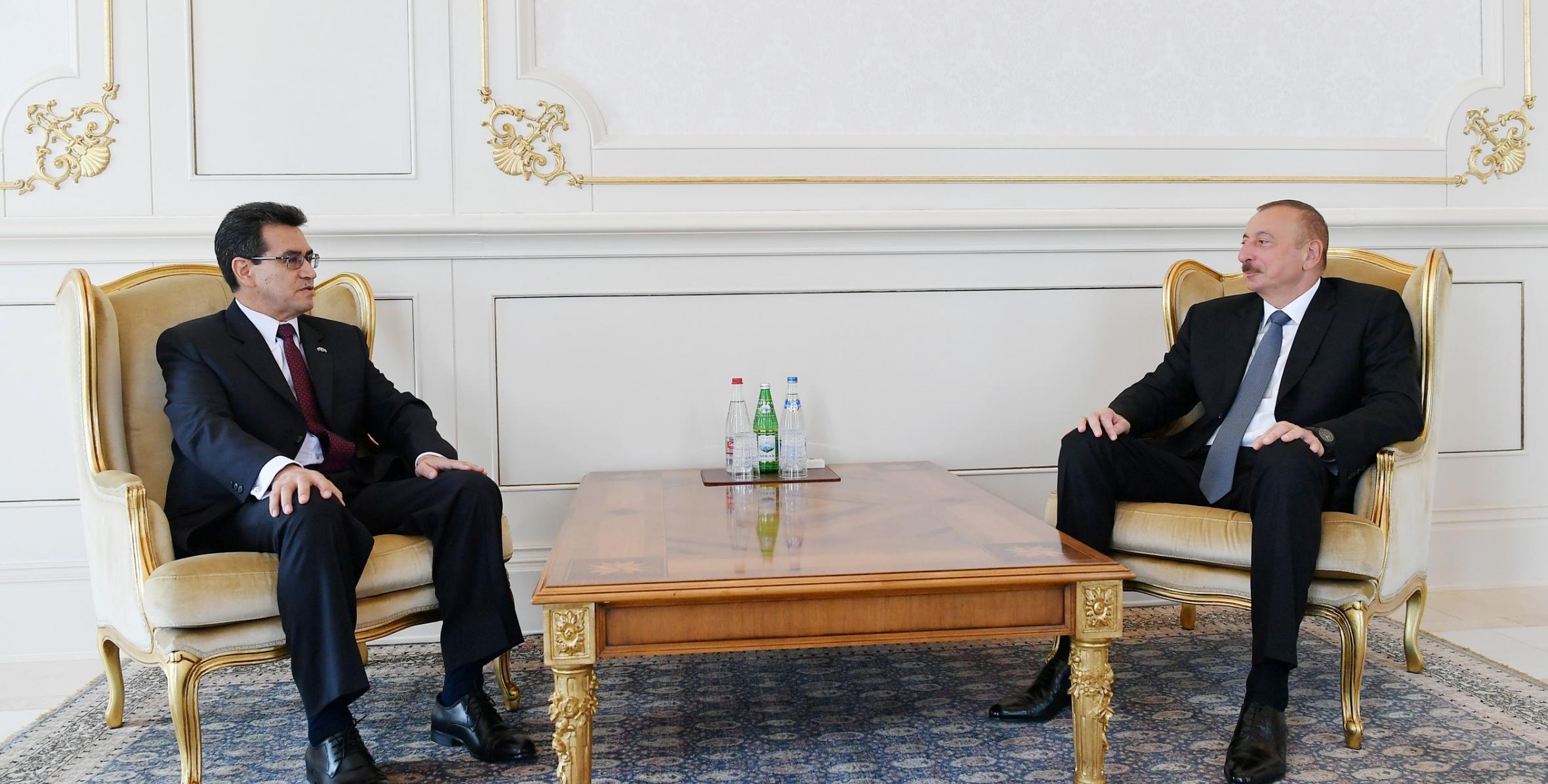 Ilham Aliyev received credentials of incoming Colombian ambassador