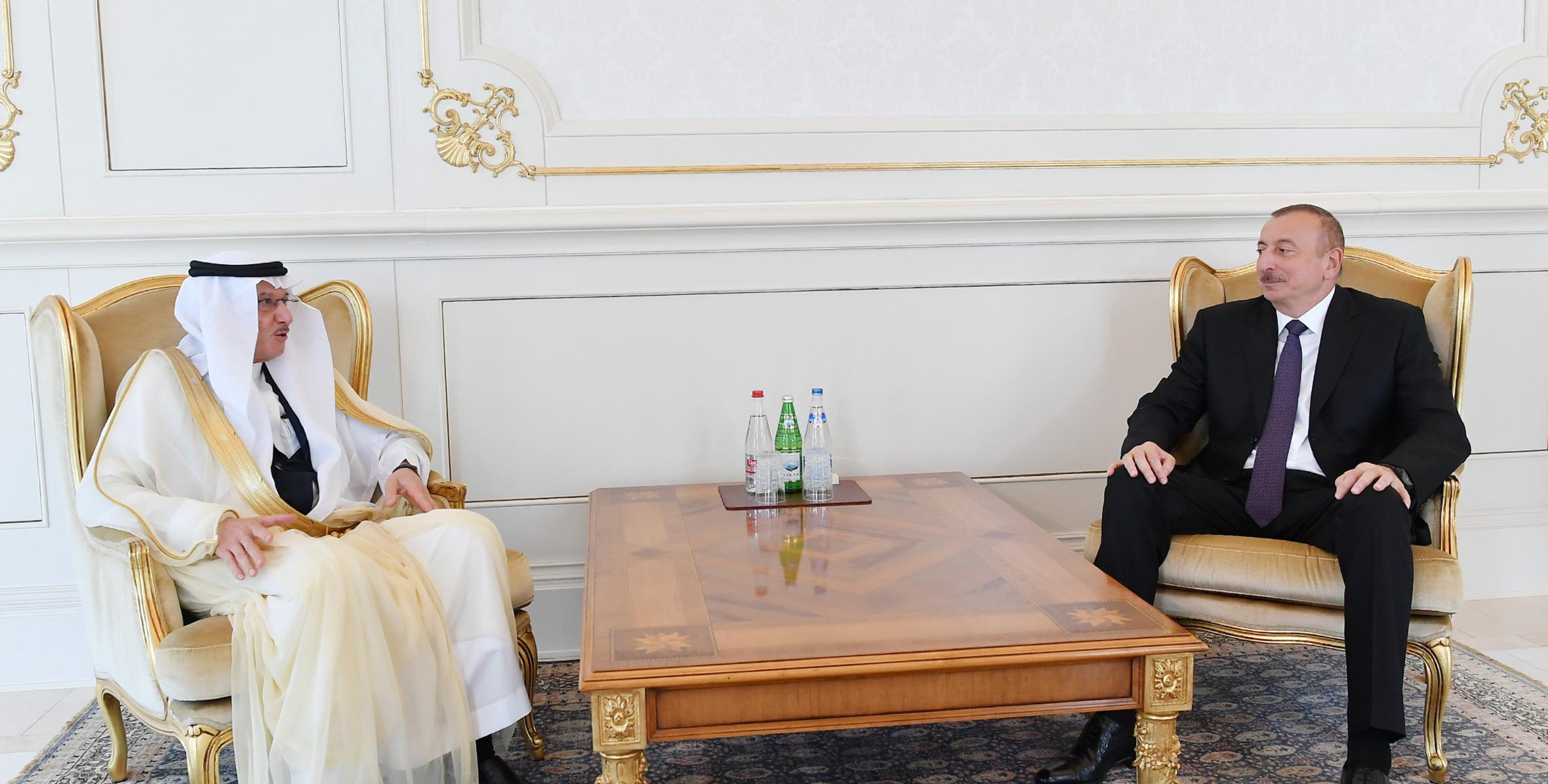 Ильхам Алиев принял генерального секретаря Организации исламского сотрудничества