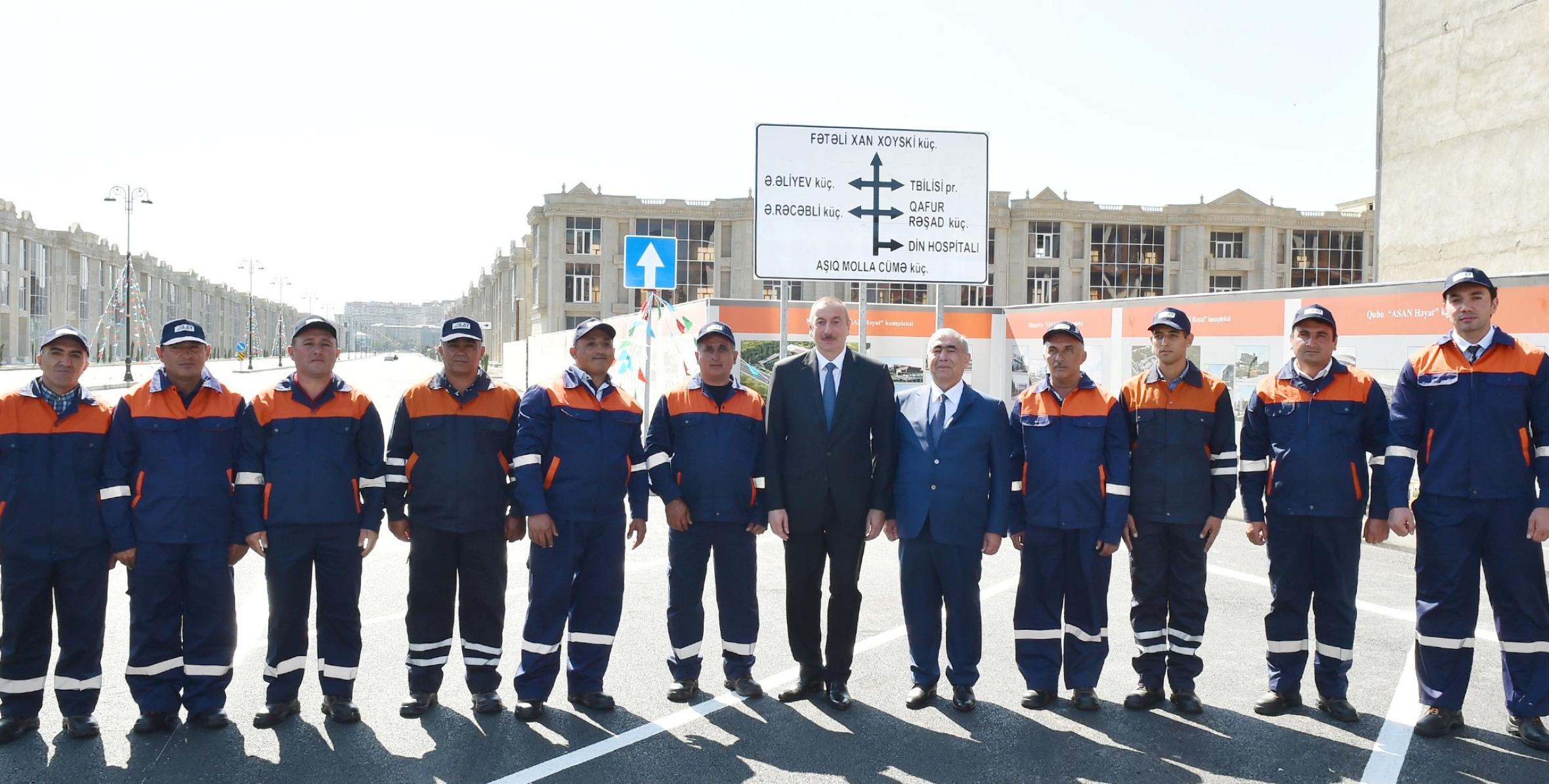 Ильхам Алиев принял участие в открытии реконструированной в Баку улицы Ашуга Моллы Джумы и прилегающих к ней дорог